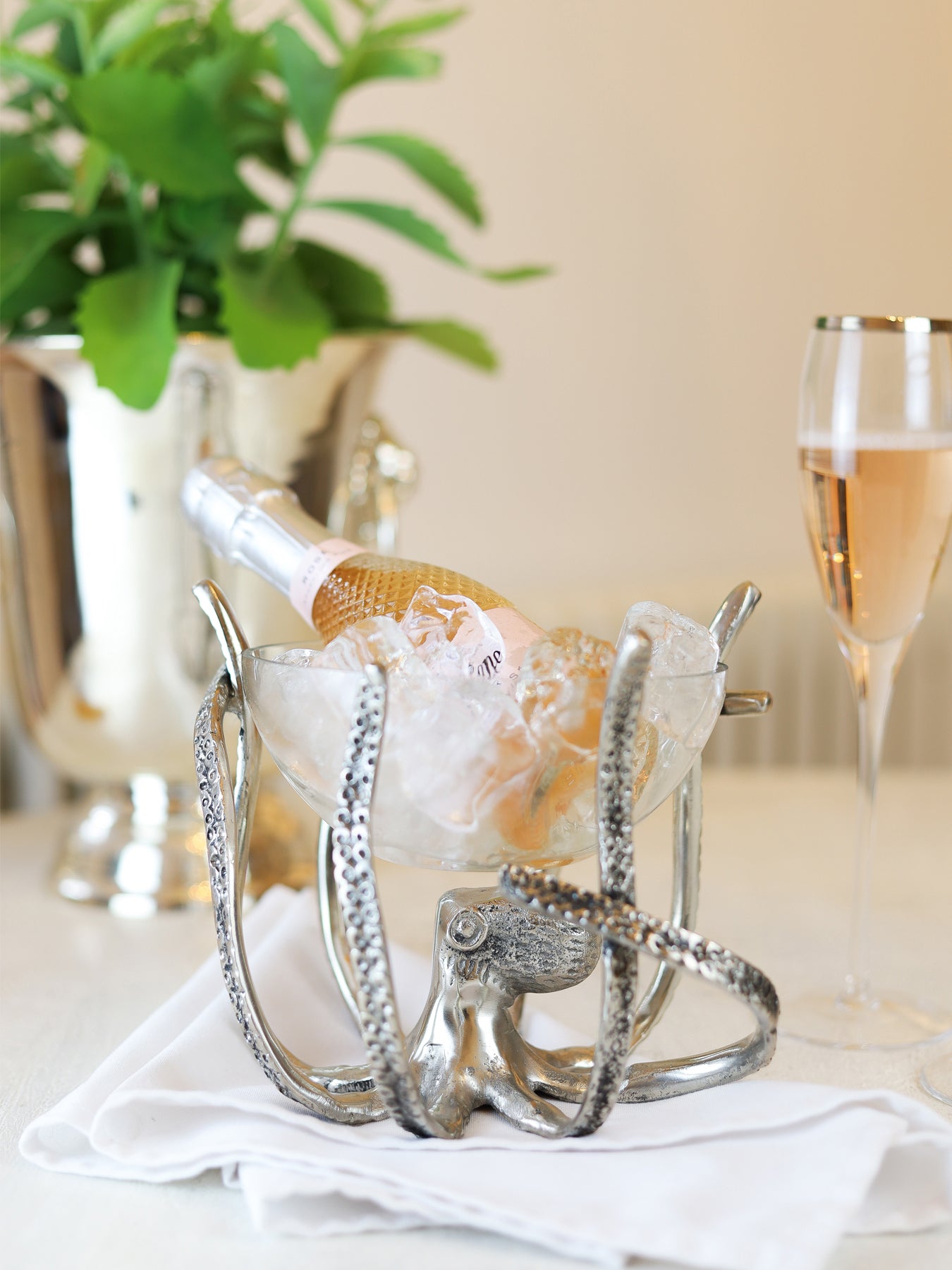 Mini Octopus Stand with Crackled Glass Bowl