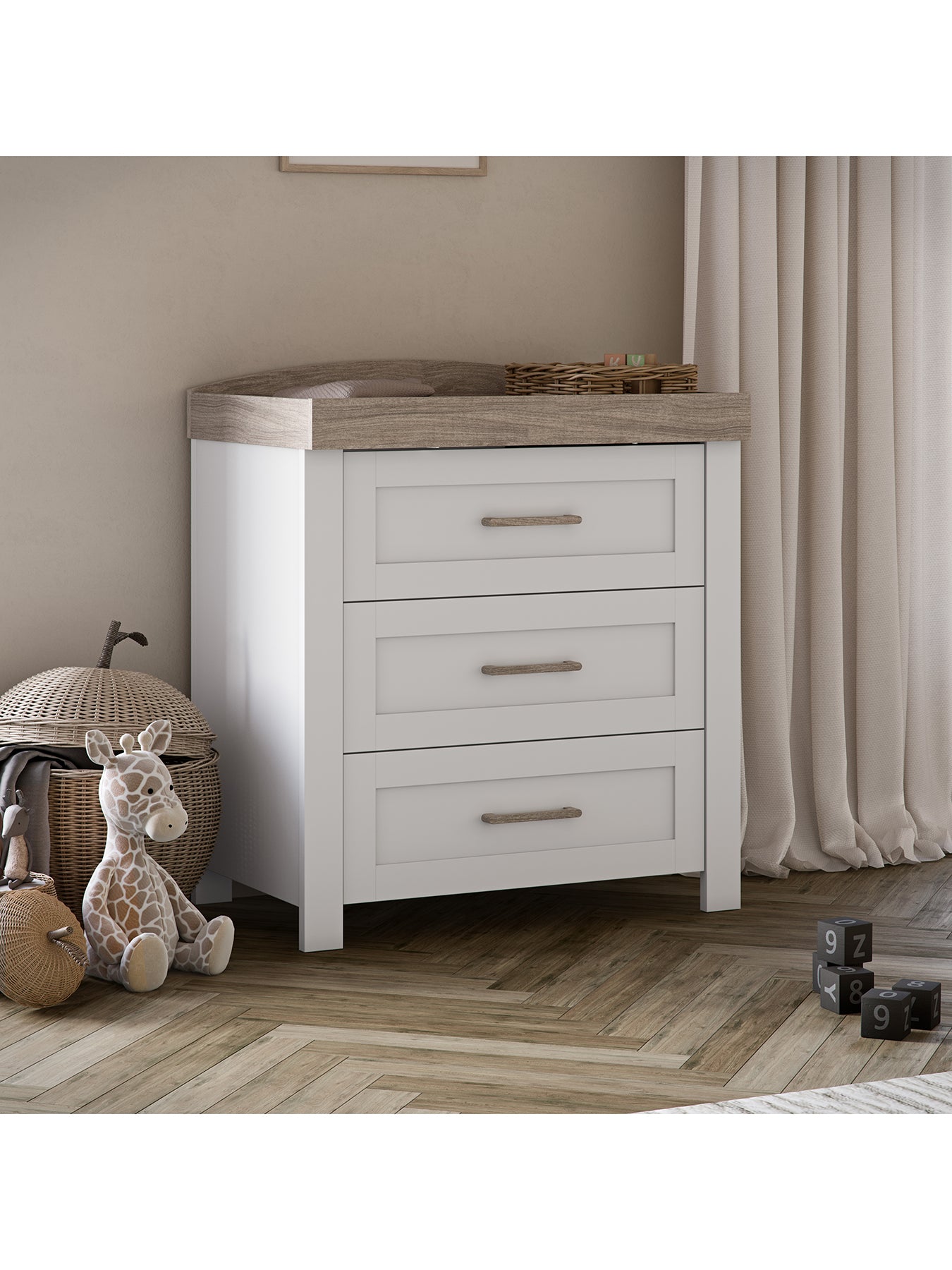 Valencia Dresser