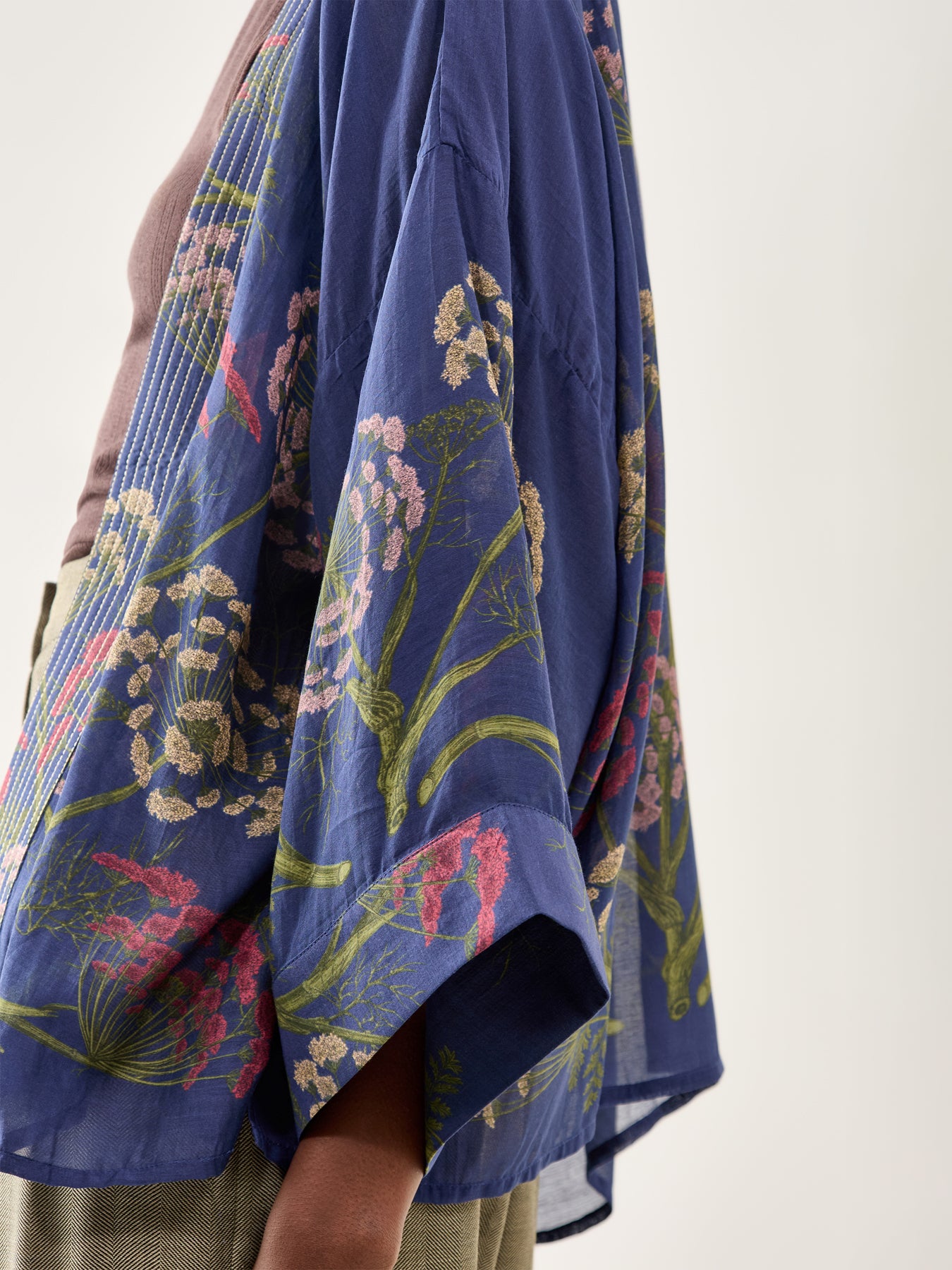 Parsley Seed Short Kimono Blue Print