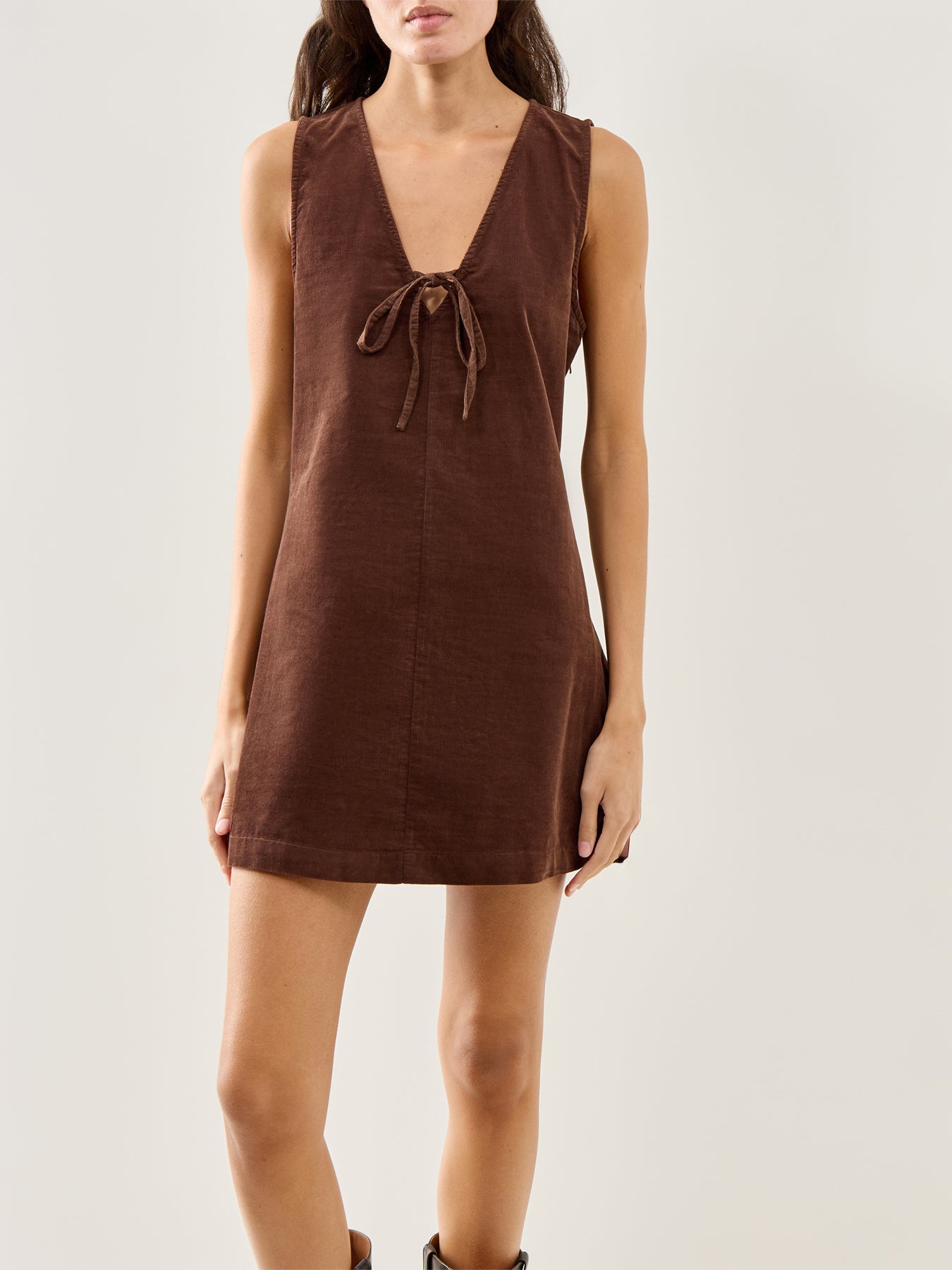 Nila Short-Sleeve Mini Dress Brown