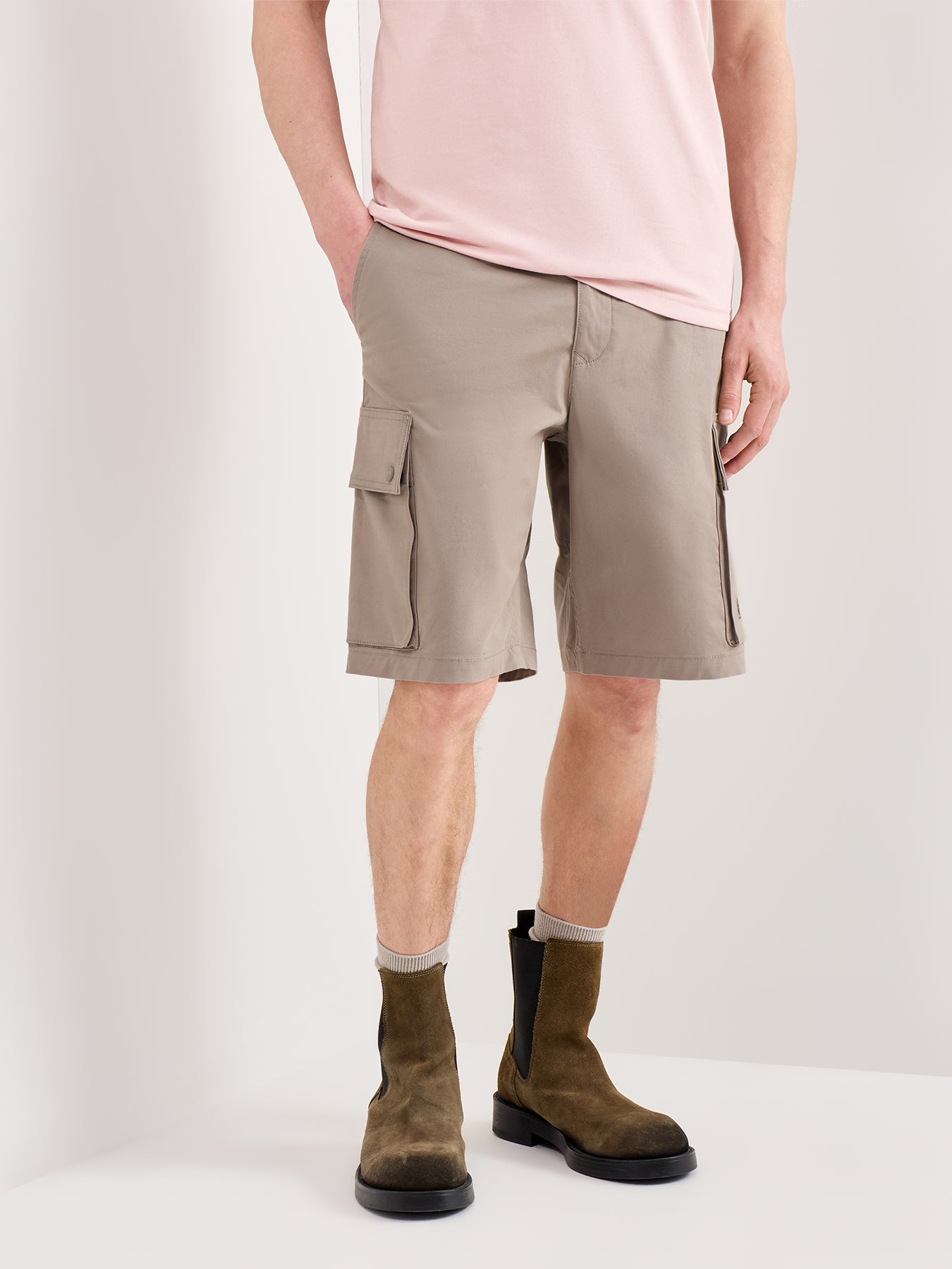 Route Cargo Shorts Beige