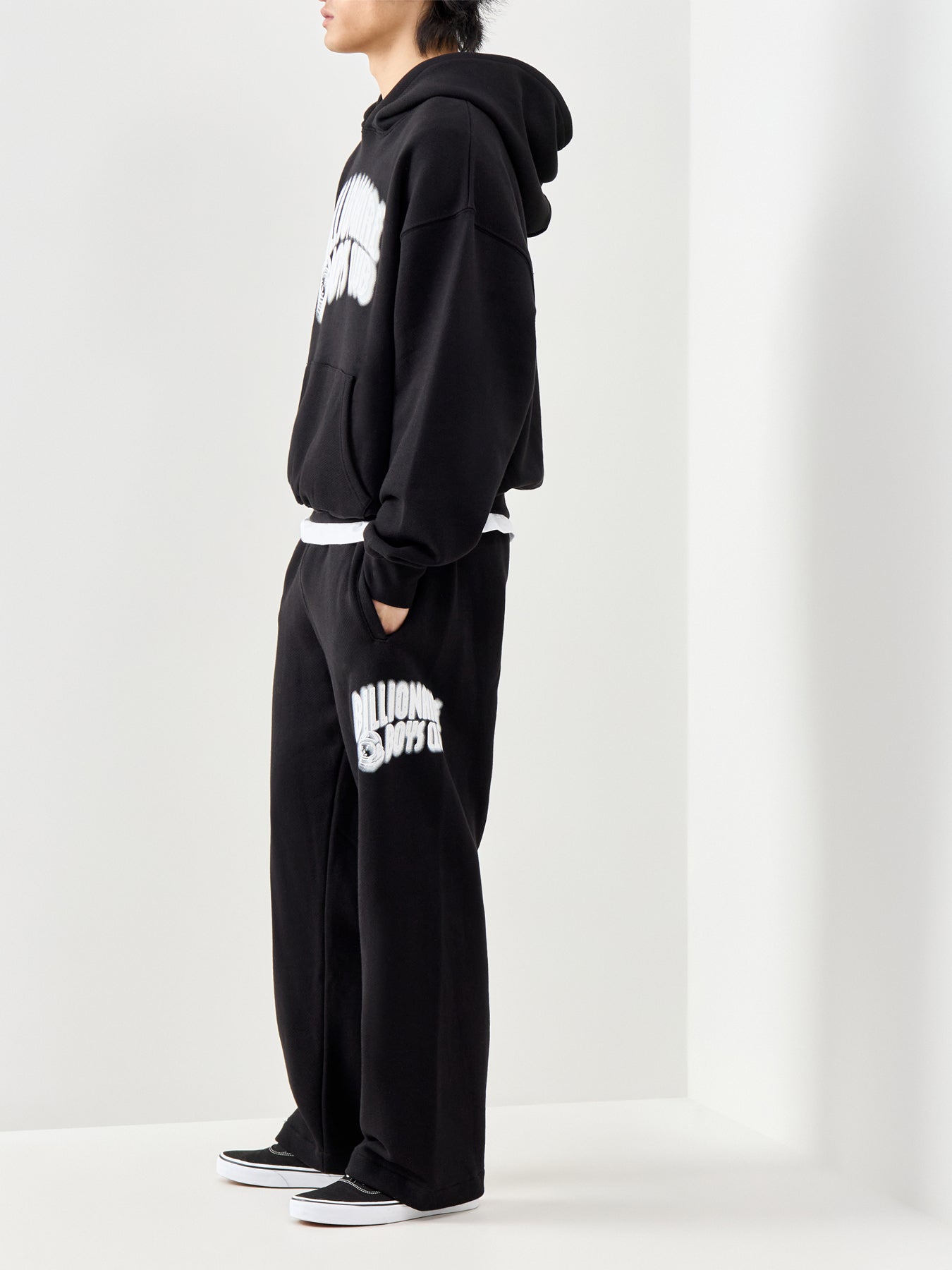 Distorted Arch Logo Straight Leg Sweatpants Black