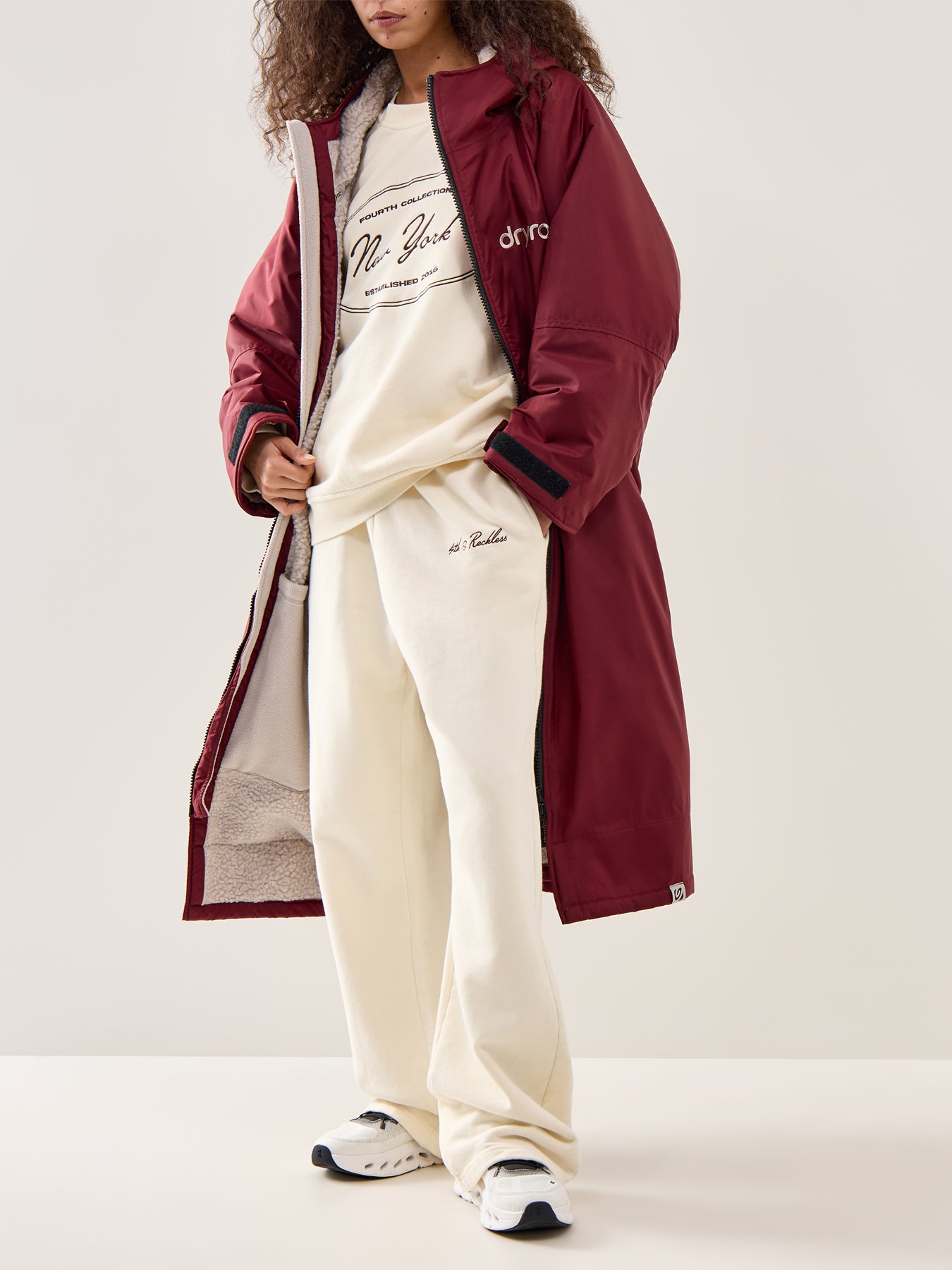 Advance Long Sleeve Changing Robe Burgundy