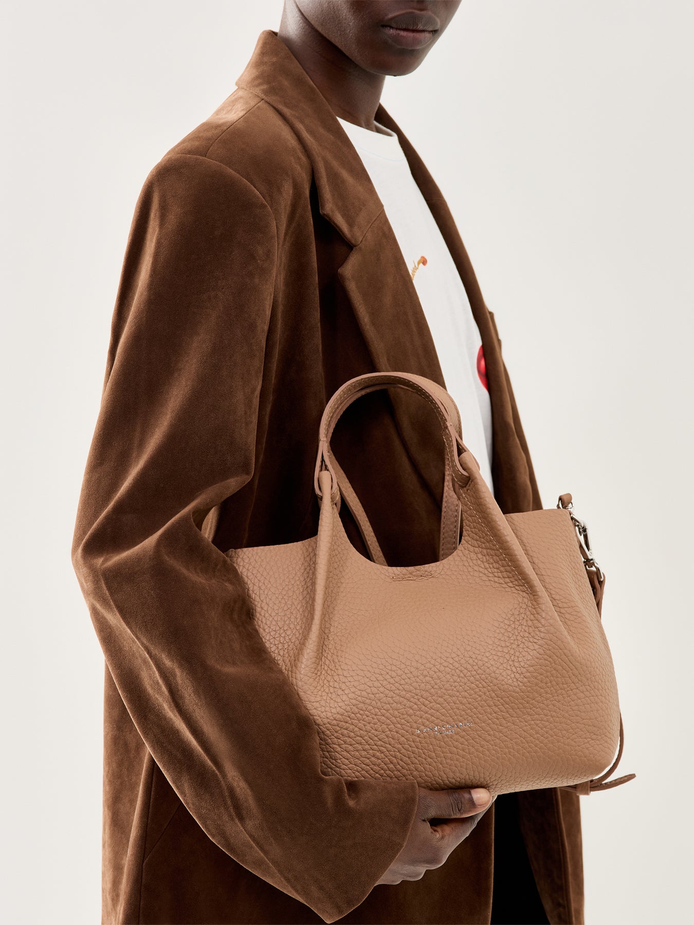 Dua Medium Leather Crossbody Bag Brown