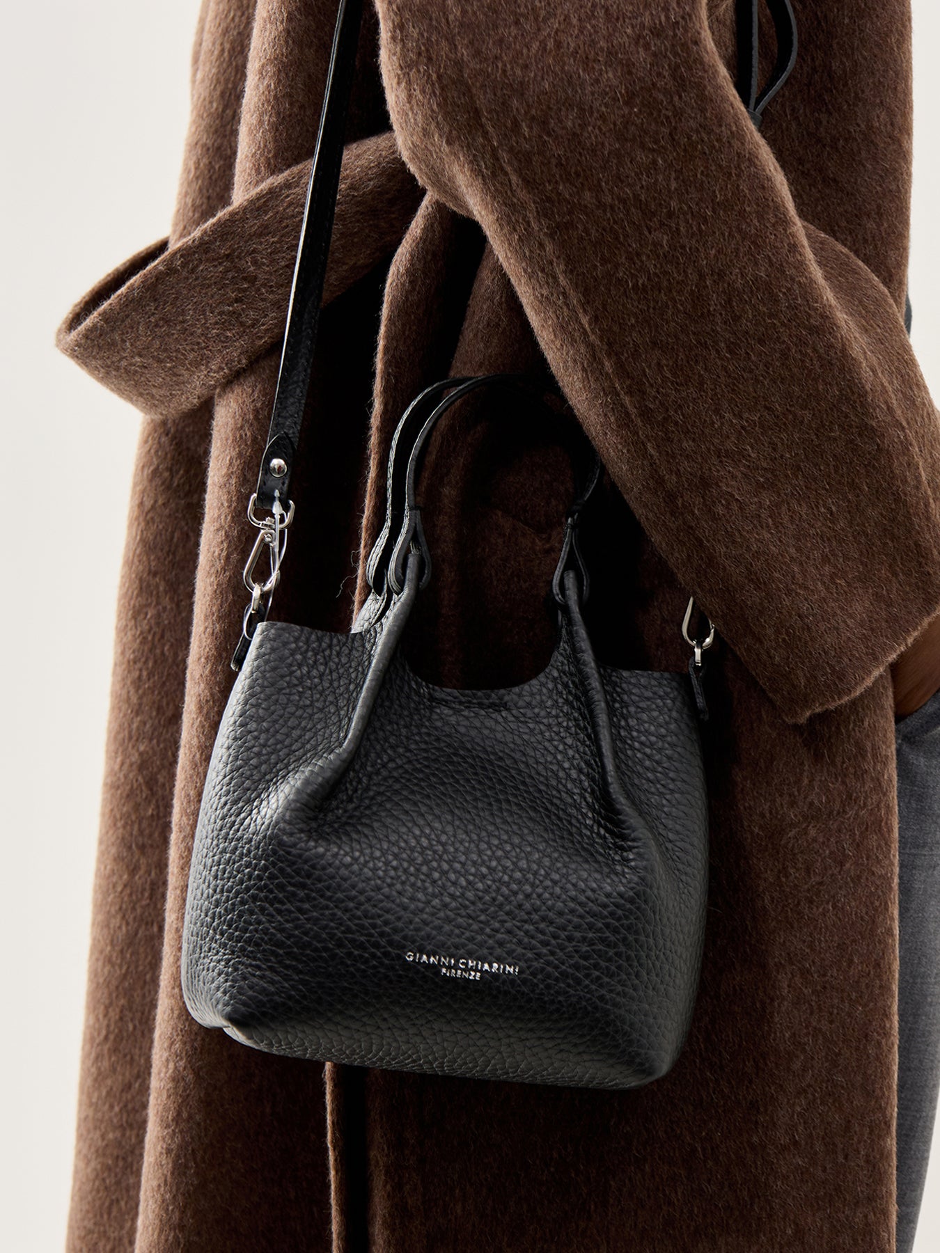 Dua Small Leather Crossbody Bag Black
