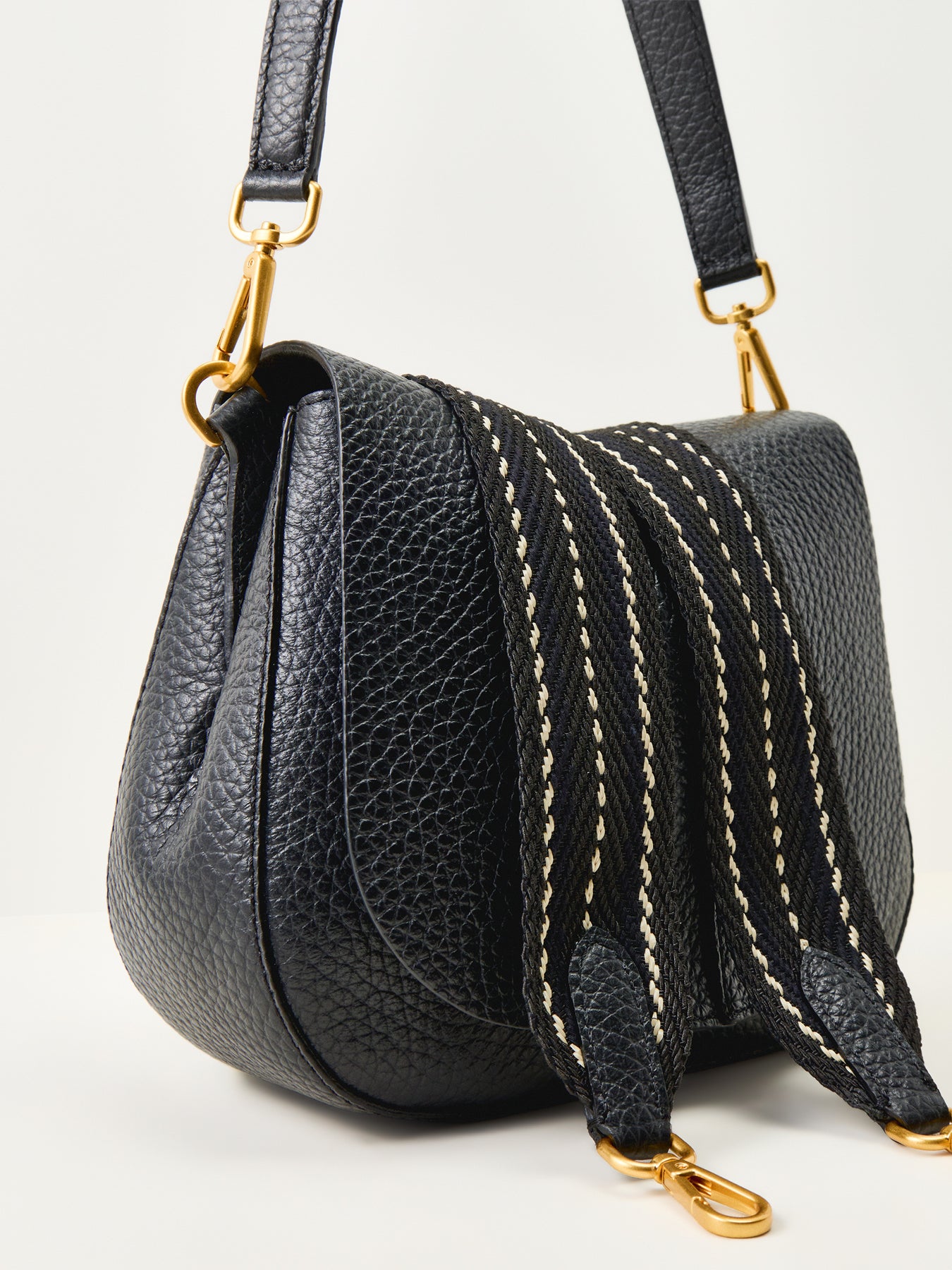 Helena Round Crossbody Bag Black
