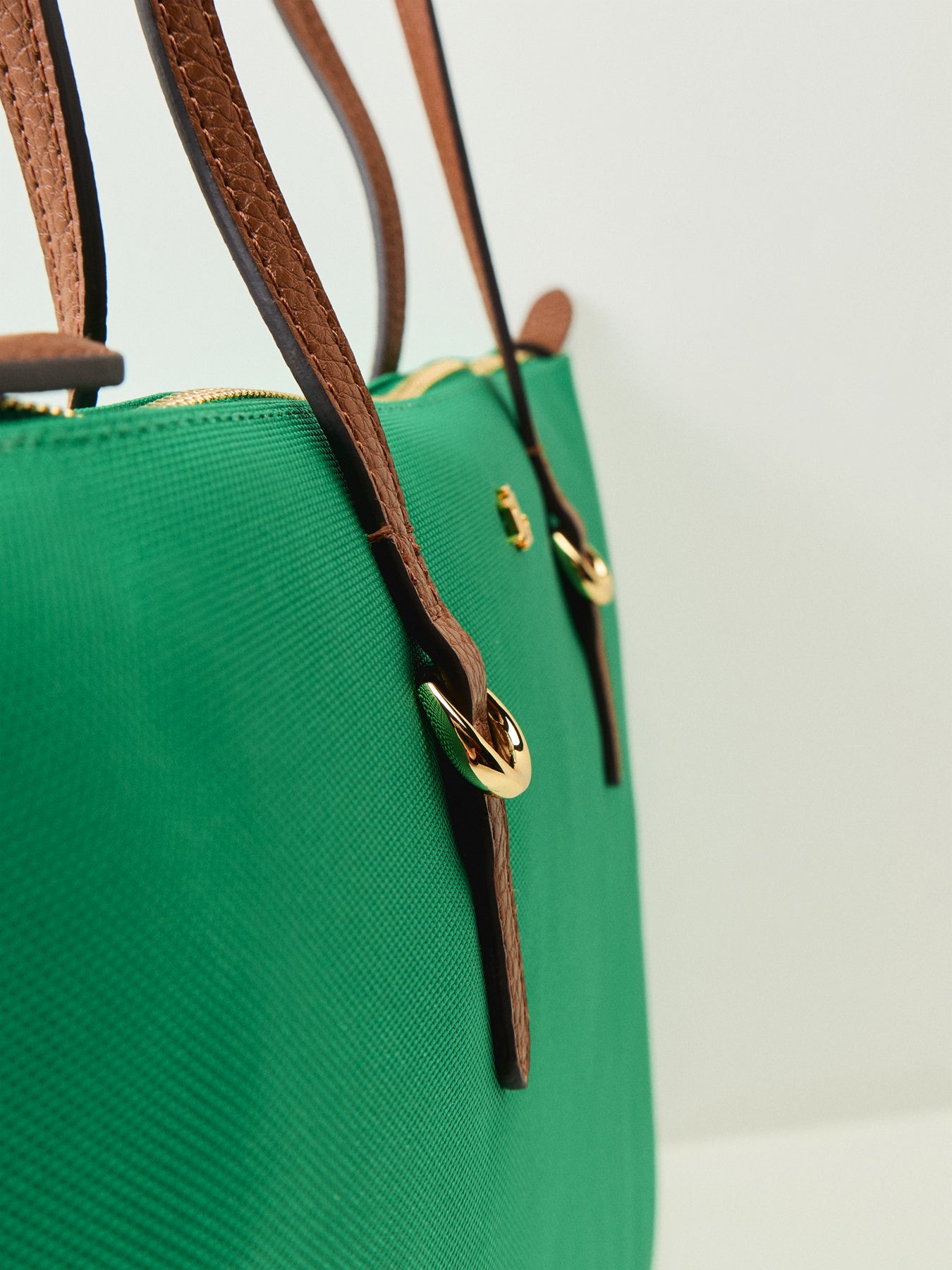 Keaton 26 Medium Tote Green