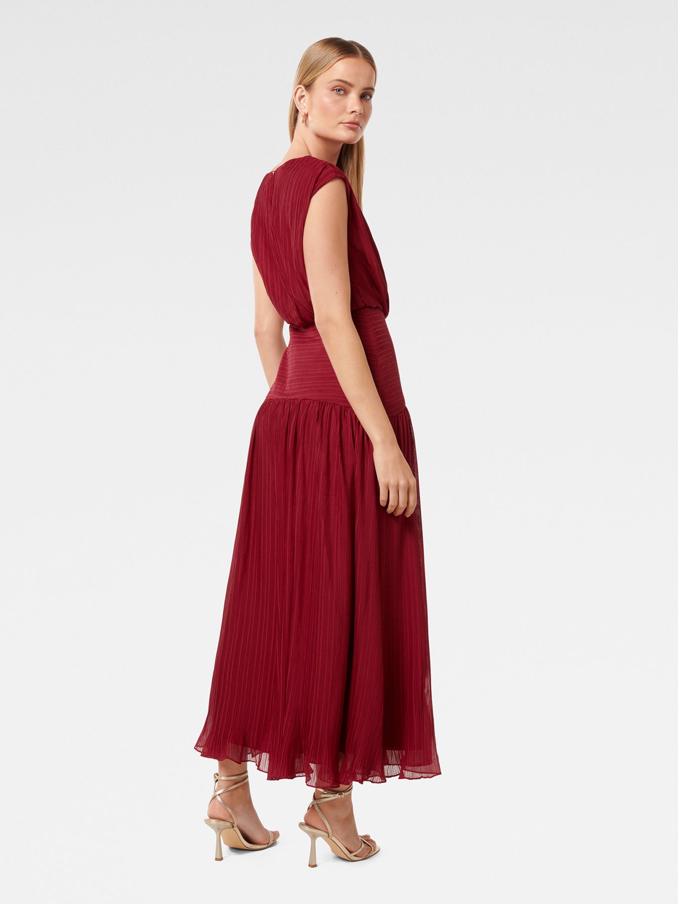 Lila Crinkle Maxi Dress Red