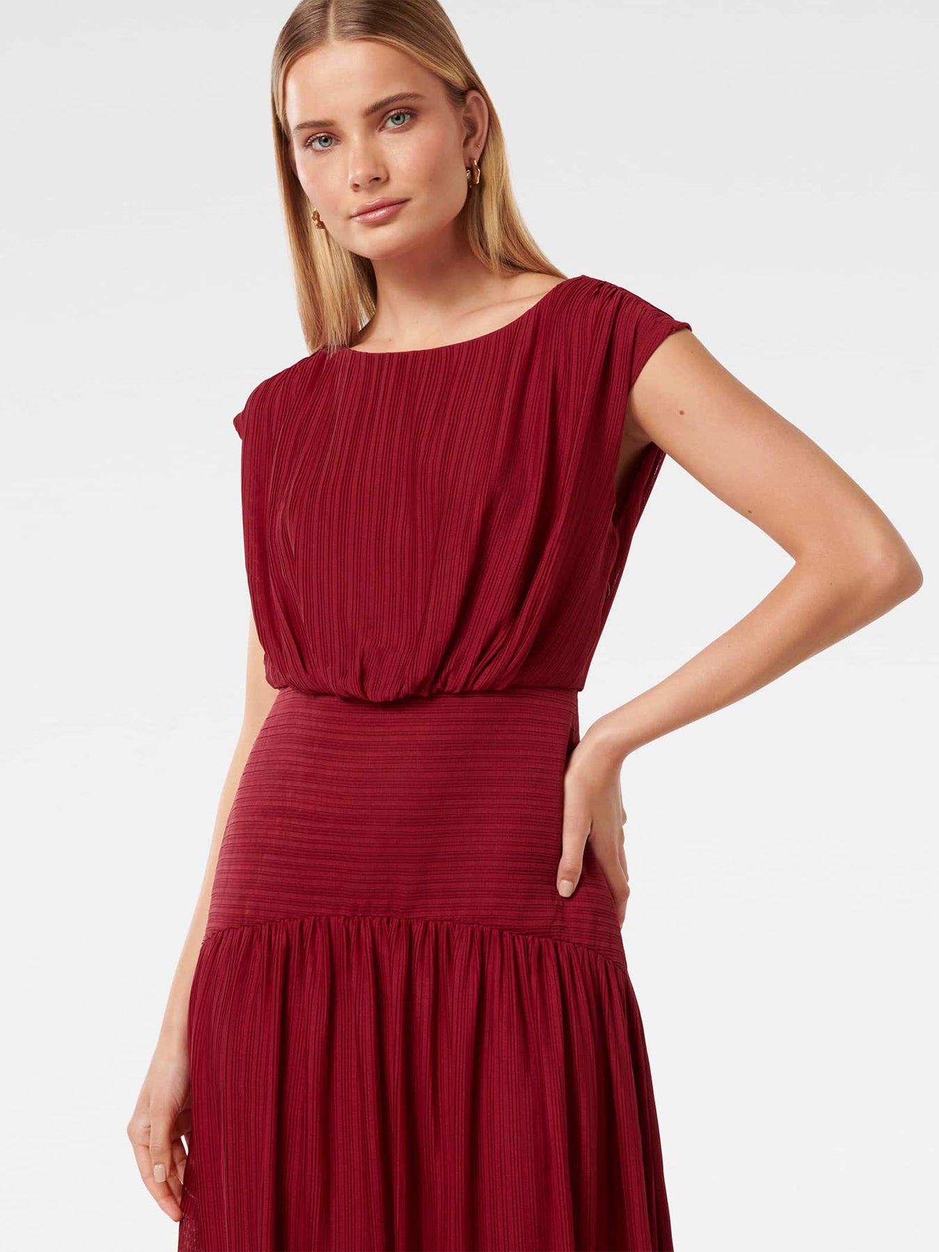 Lila Crinkle Maxi Dress Red