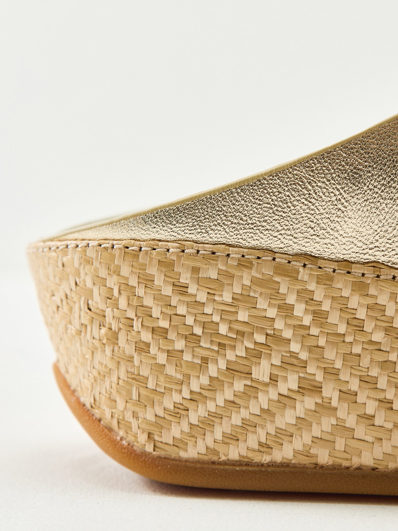 Lulu Lux Graphic-Weave Cross Slides Gold