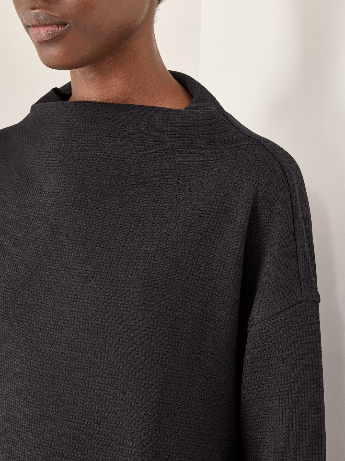 High Funnel Neck Box Top Black