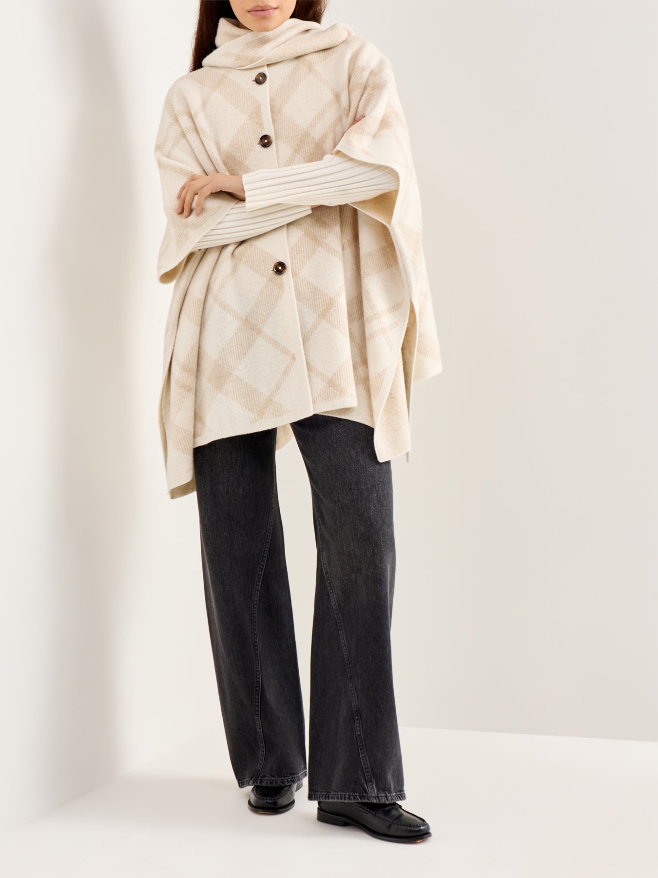 Vienna Knitted Cape Beige