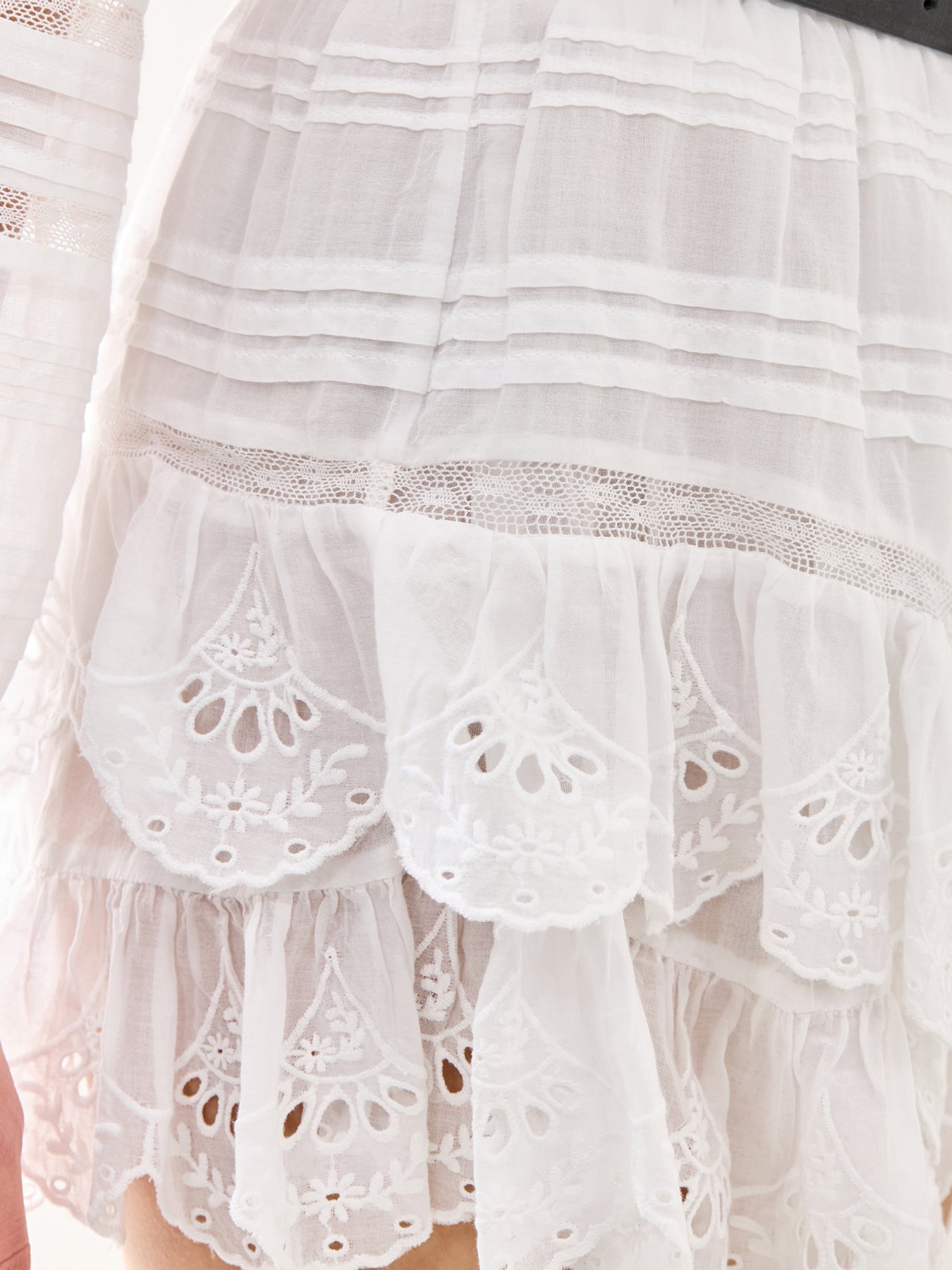 Jocadia Shorts White