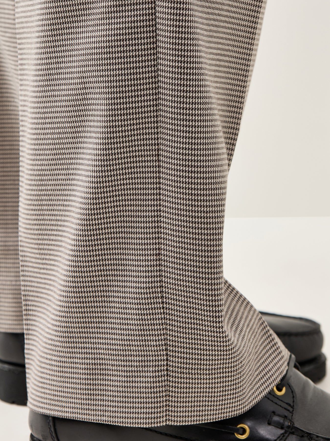 Toby Chino Grey