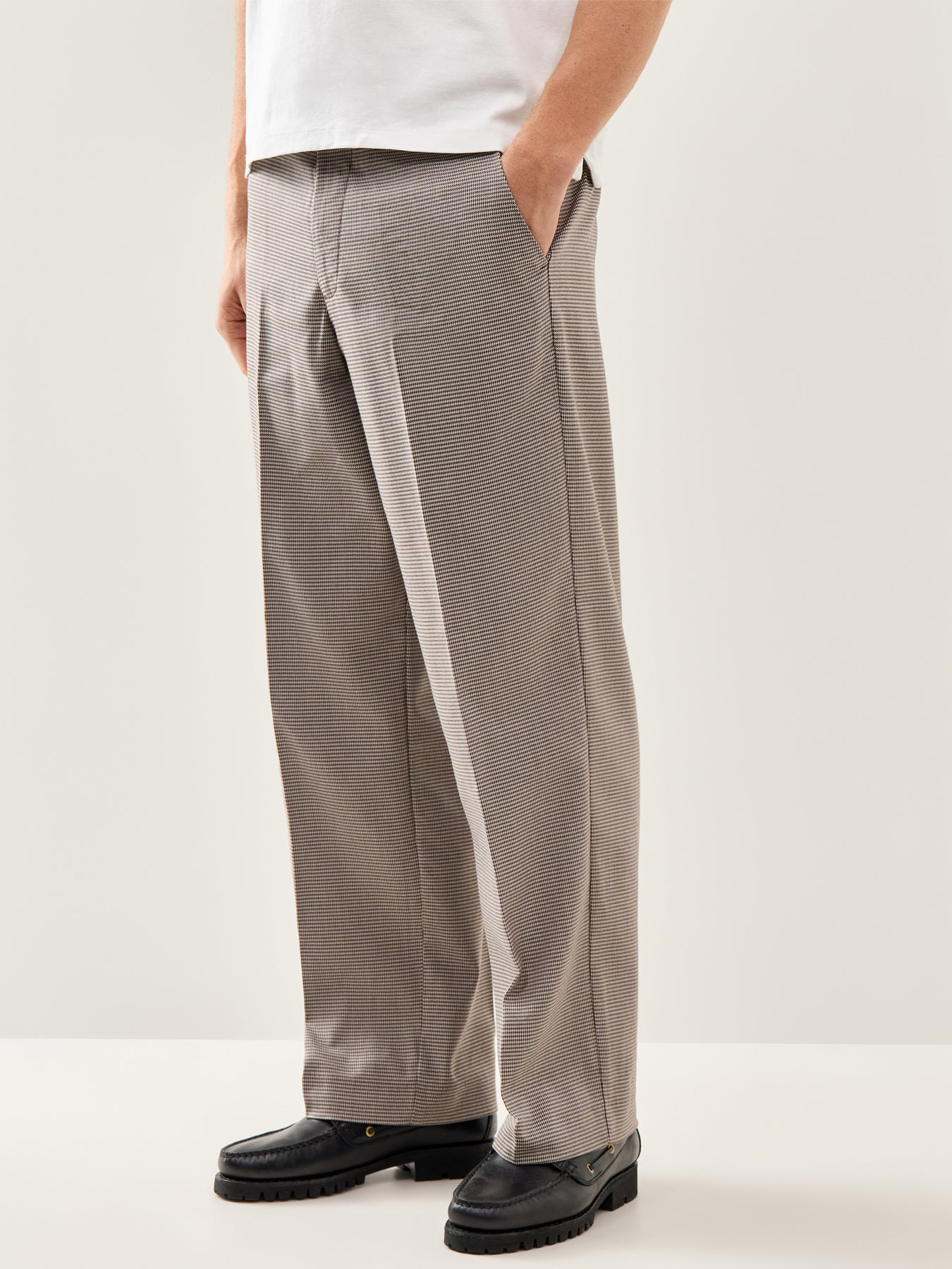 Toby Chino Grey