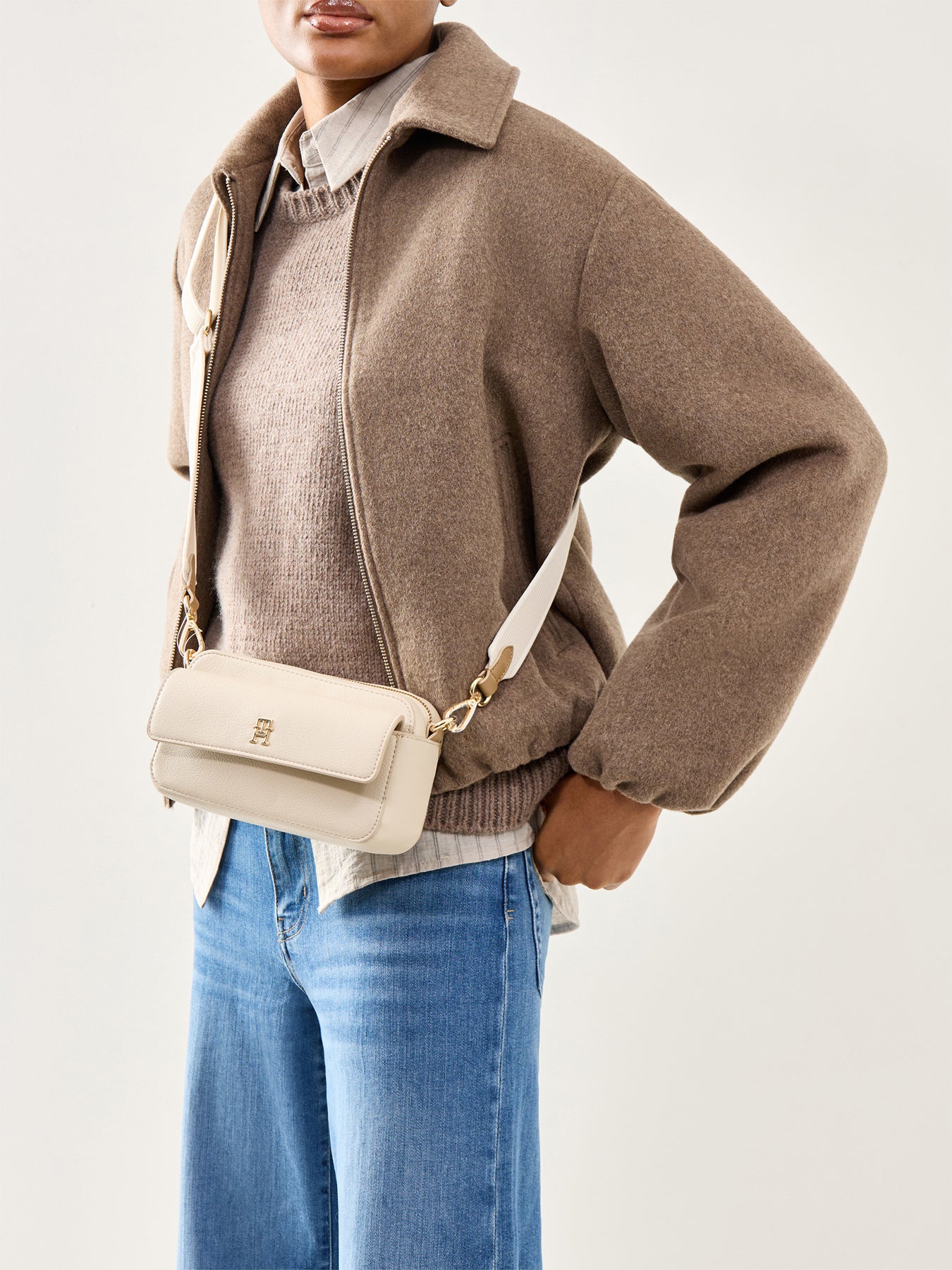 TH Distinct Camera Bag Beige
