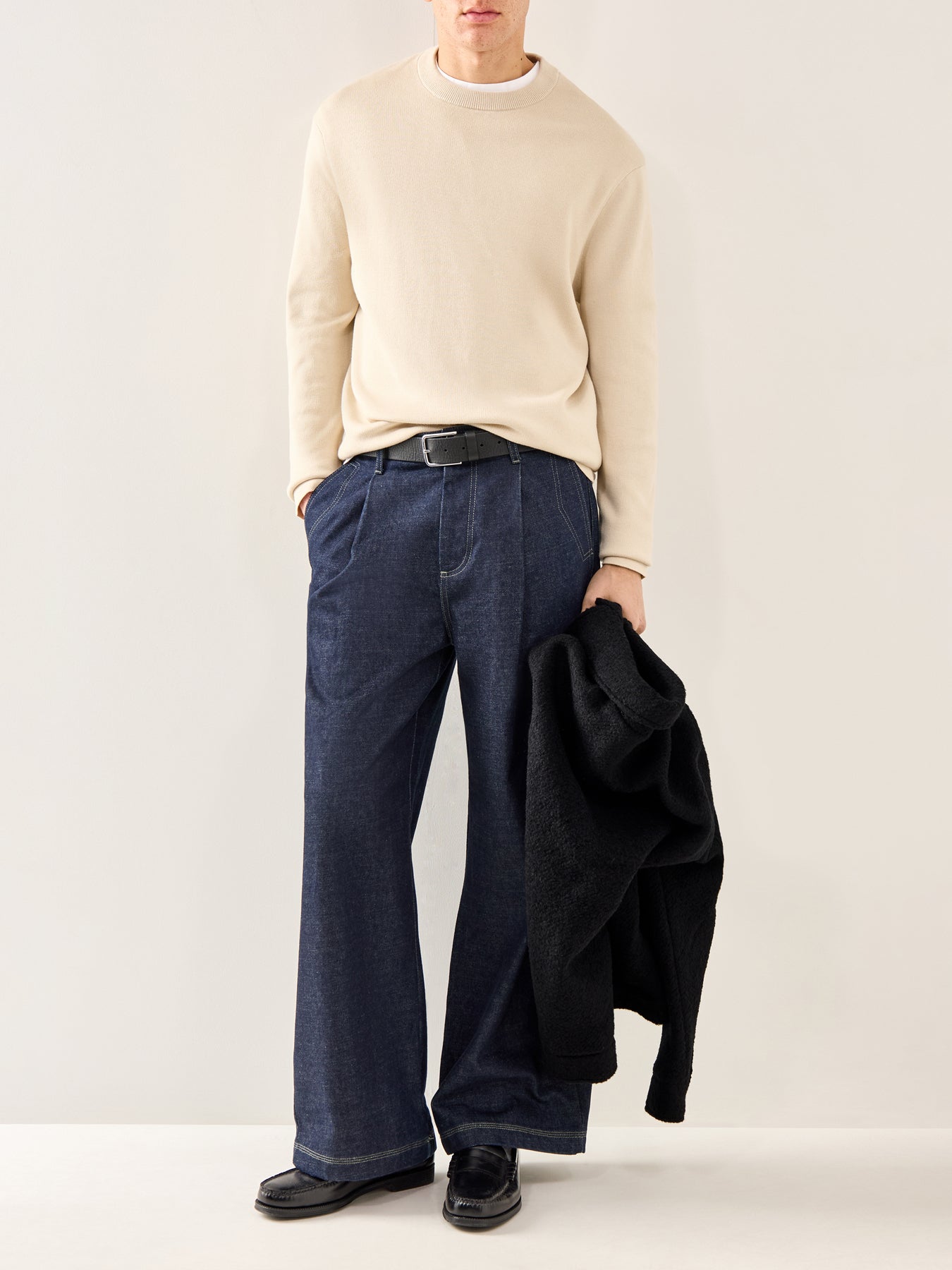 Relaxed Crew Neck Sweatshirt Cream