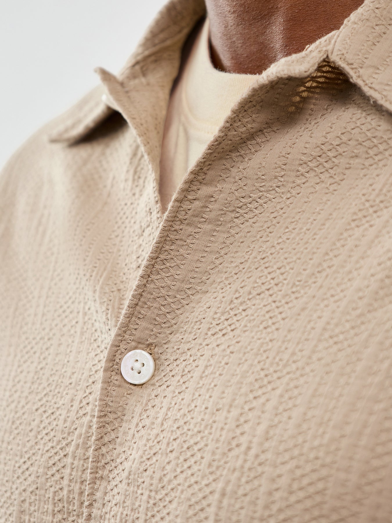 Montauk Wavy Texture Short Sleeve Shirt Beige
