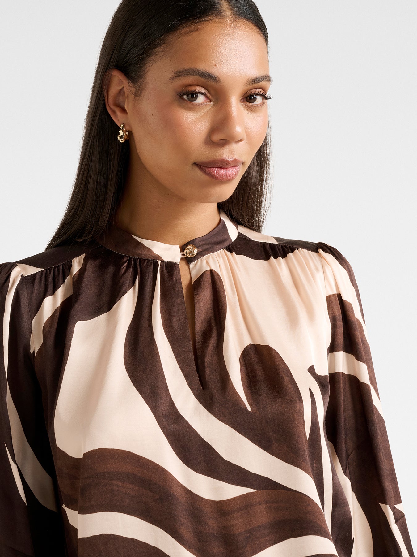 Kai Gathered Detail Blouse Ivory