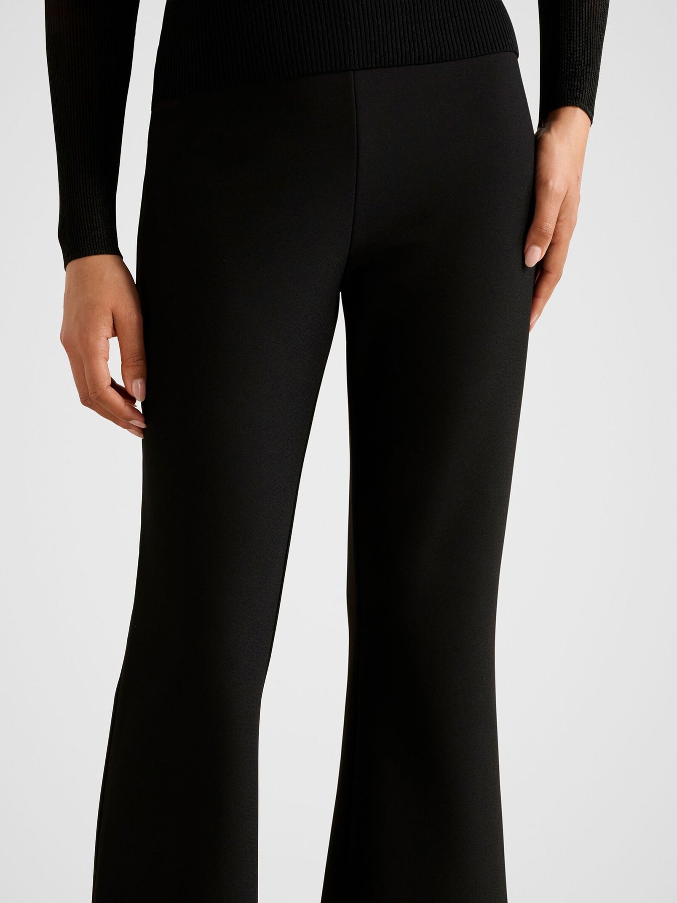 Maia Flared Pants Black