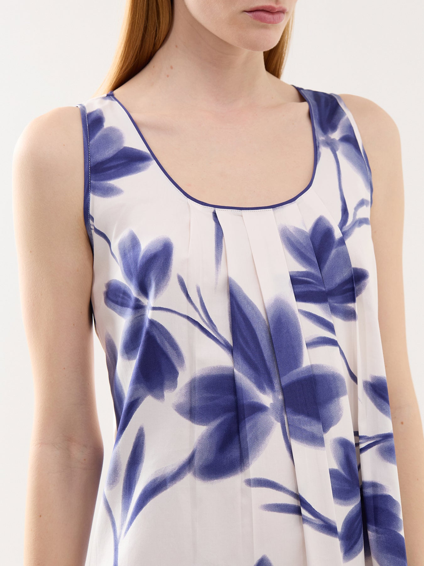 Navy Floral Print Bus Long Nightdress