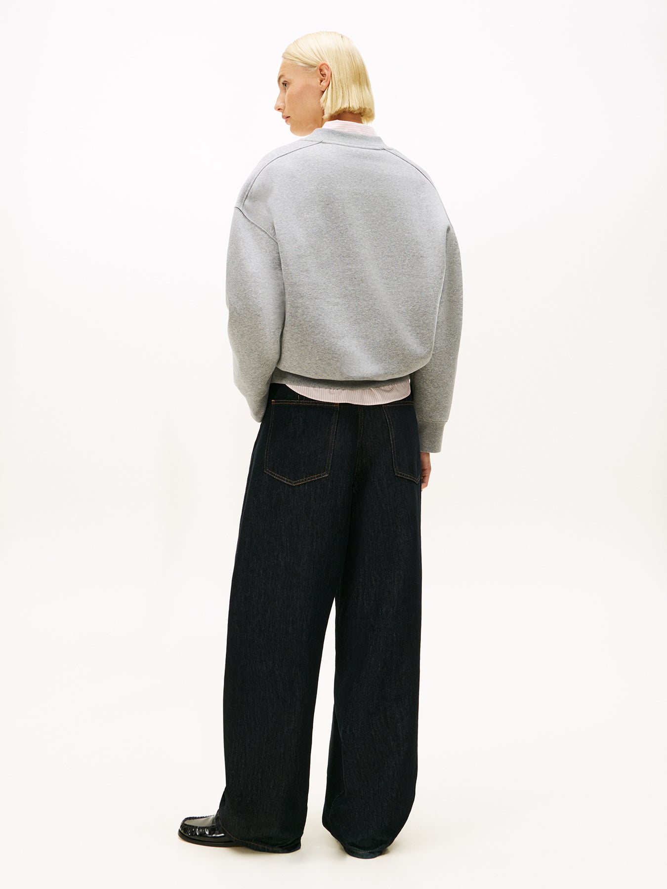 Logo V-Neck Sweatshirt Grey