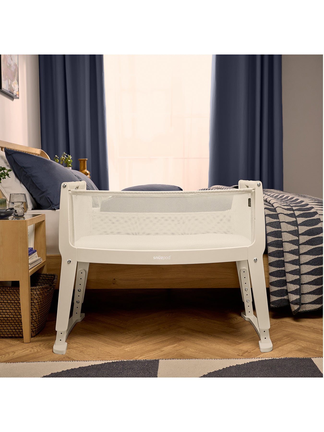 SnuzPod Studio Bedside Crib Cashmere Beige
