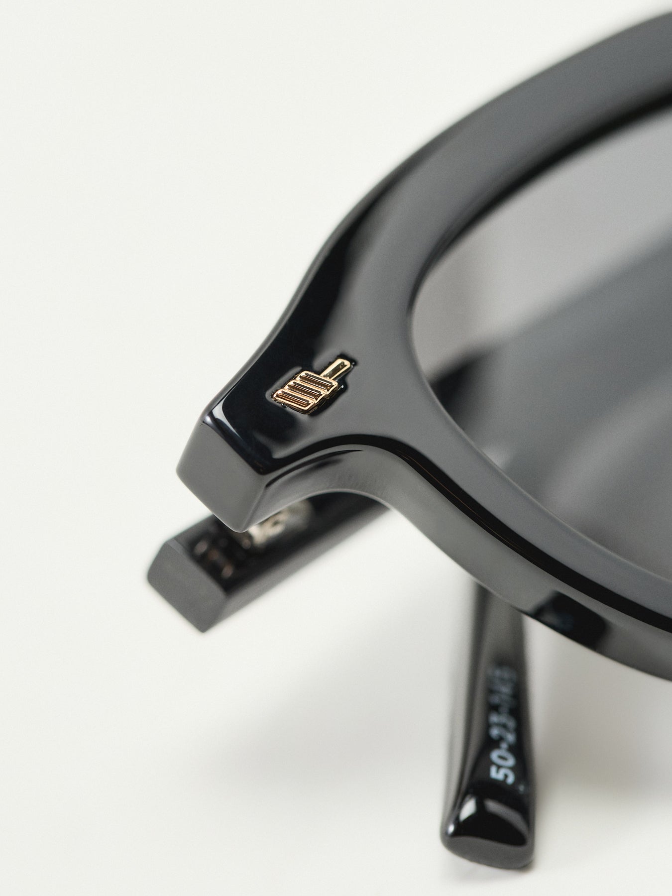 Polarised Heart Throb Sunglasses Black