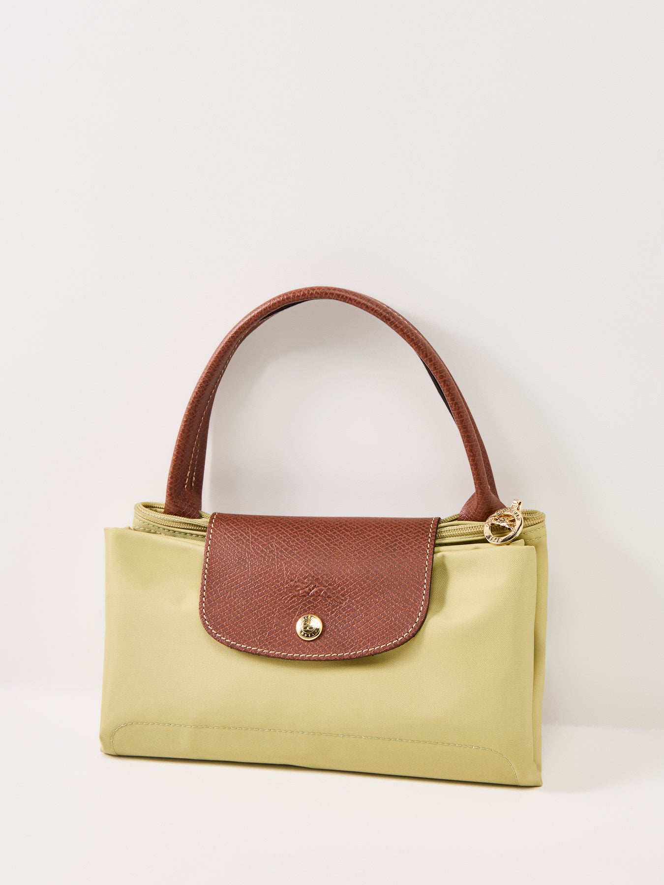 Le Pliage Medium Nylon Handbag Pistachio
