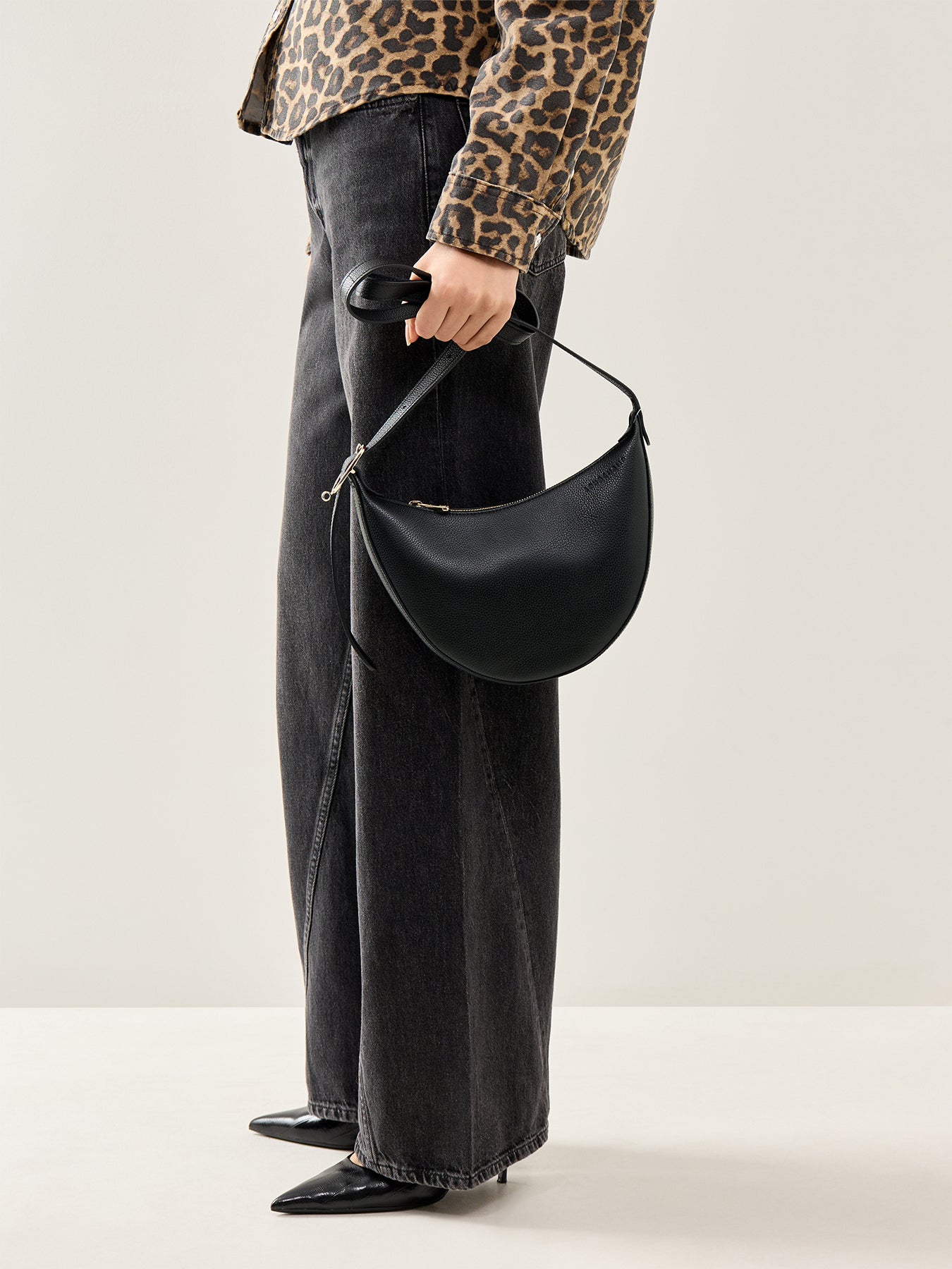 Le Foulonné Small Leather Crossbody Bag Black