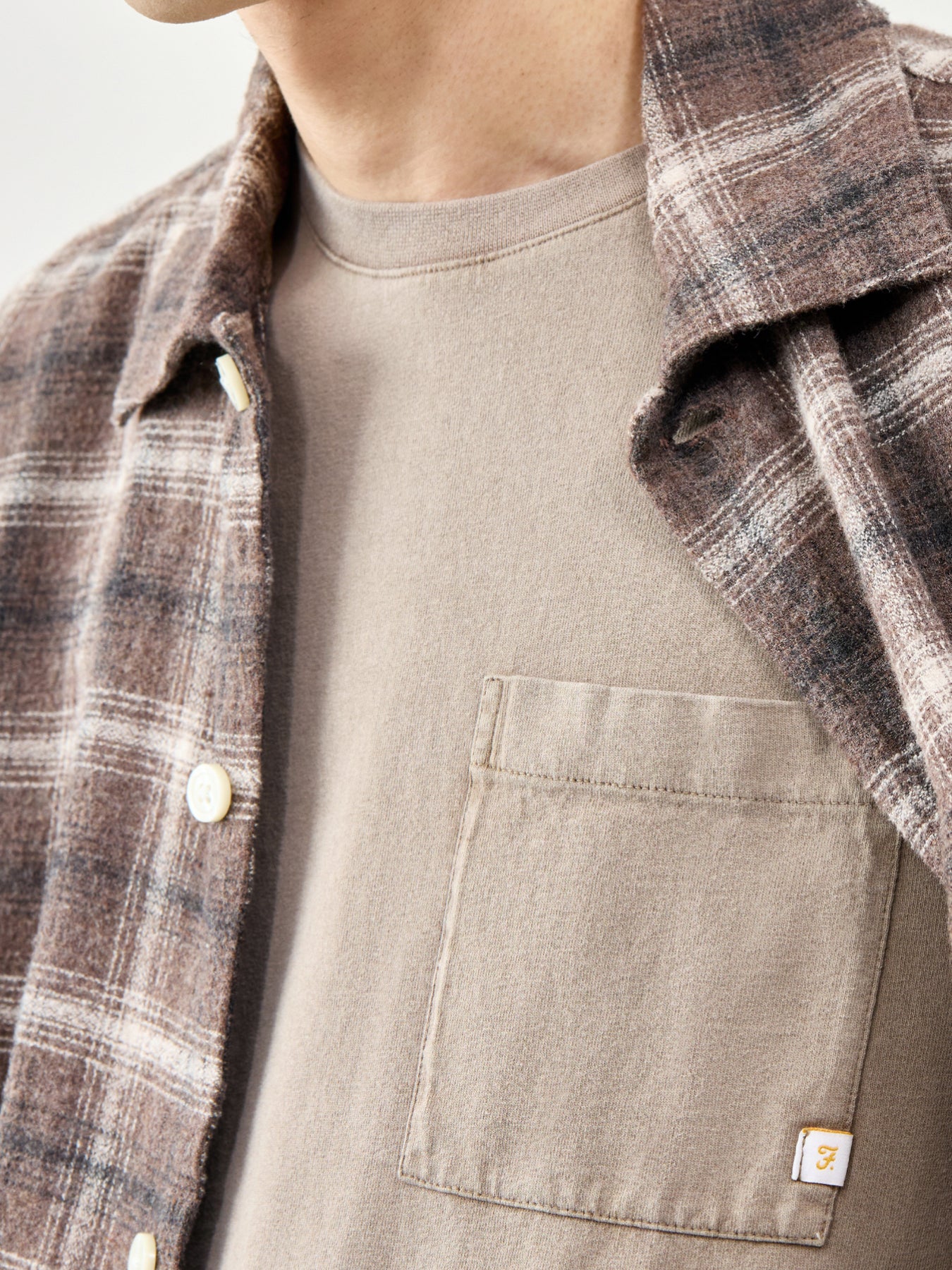 Pocket T-Shirt Beige