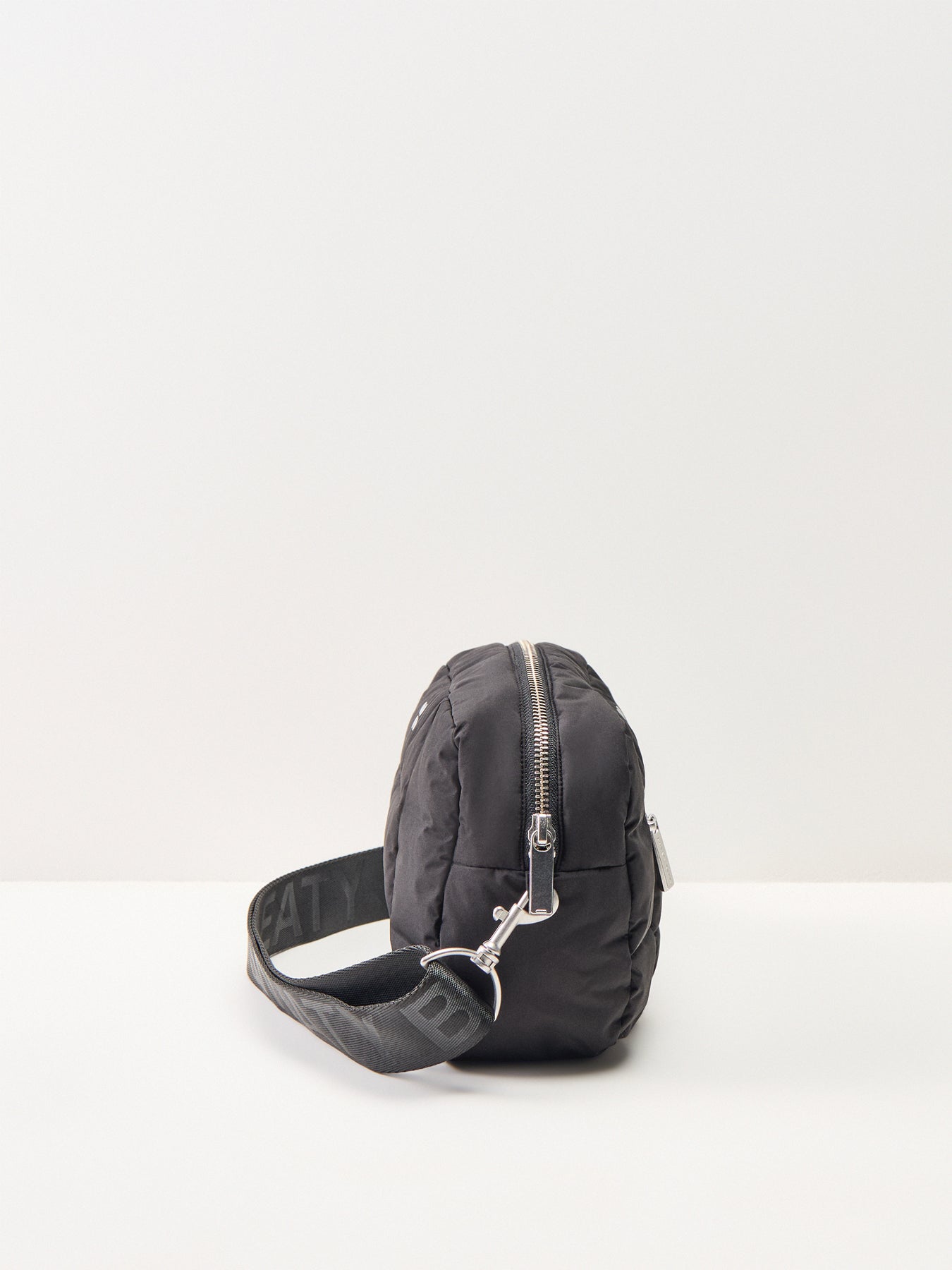The Nimbus Roam Crossbody Black