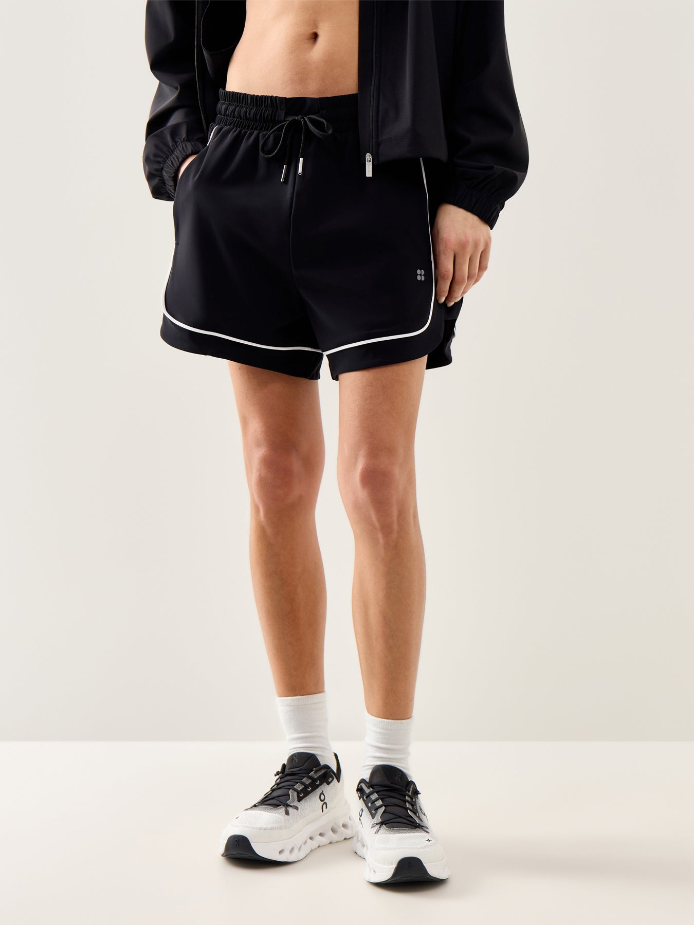 Explorer Track Piped Short Black