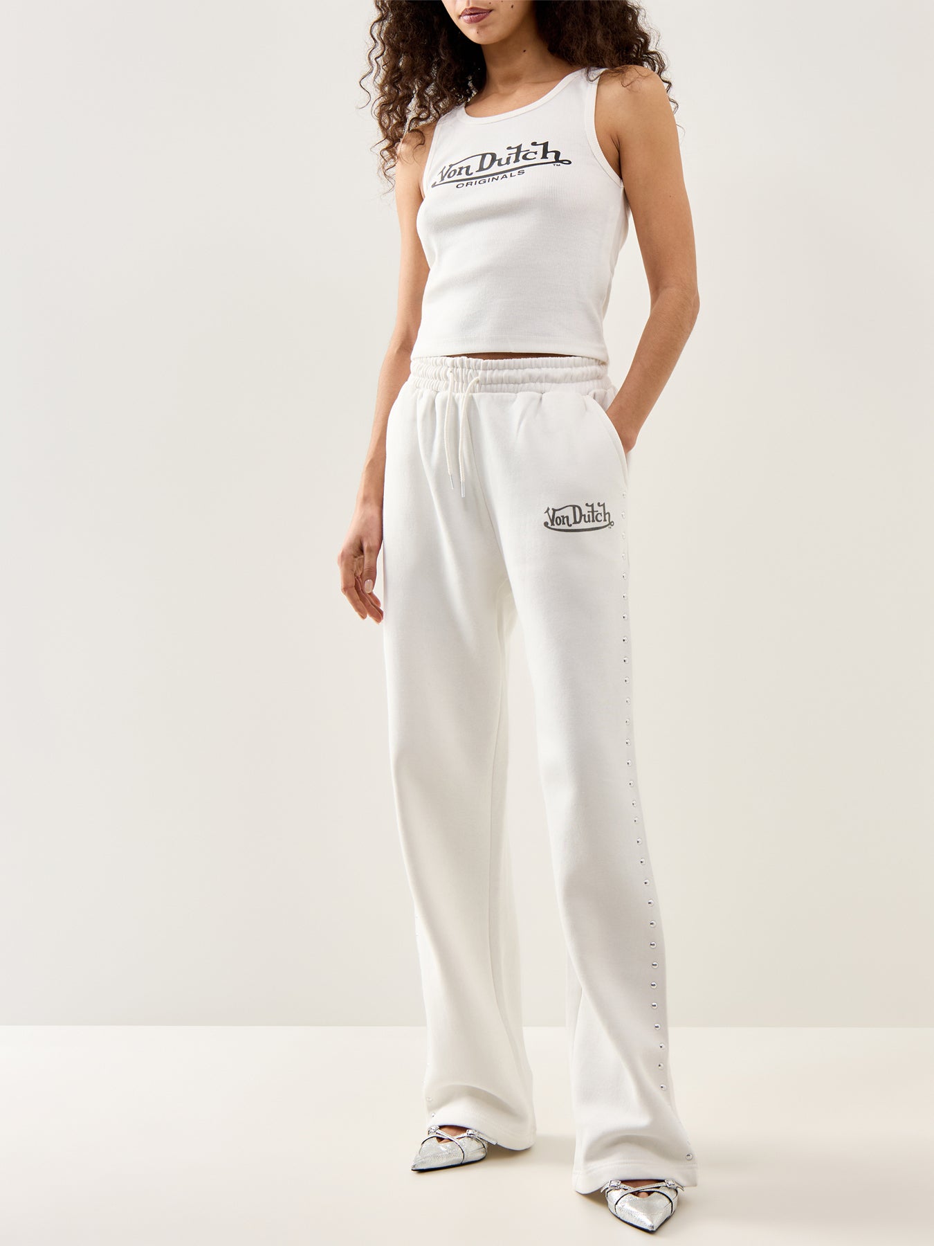 Jogger Studs White