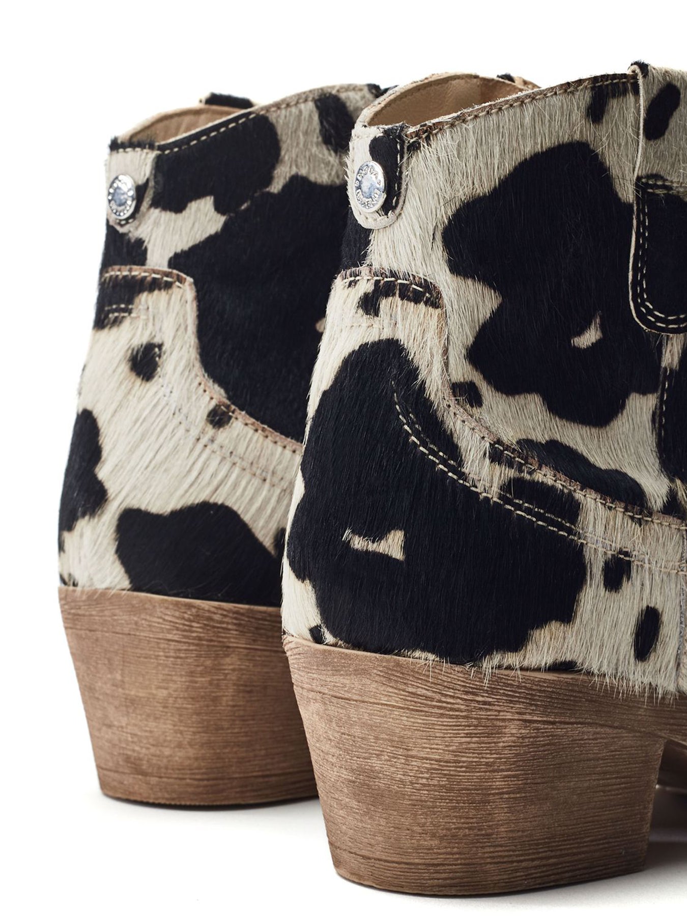 Ovaline Leather Boots