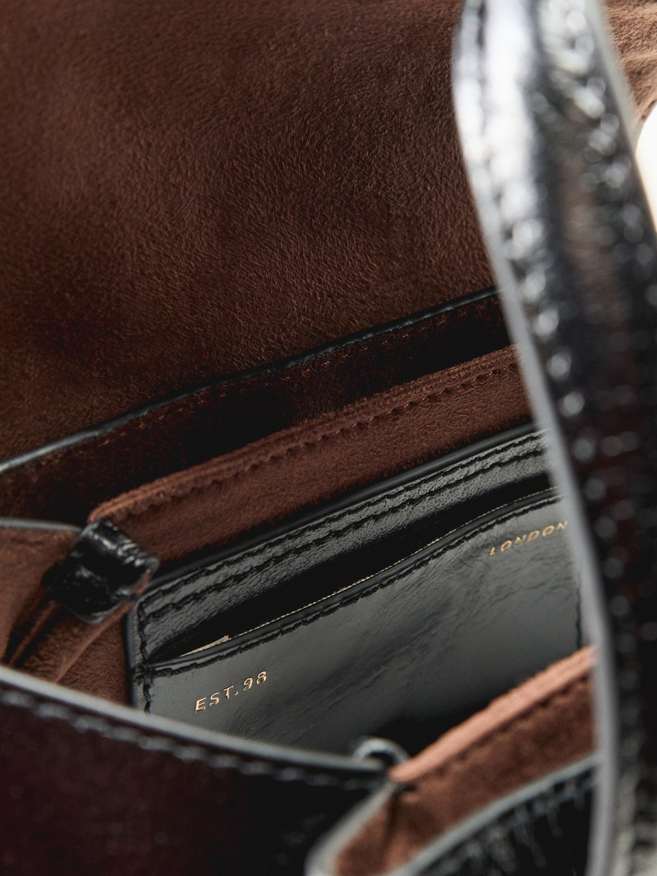 Chancery Small Flapover Grab Black