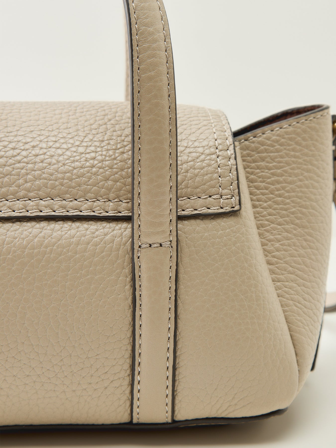 Chancery Small Flapover Grab White