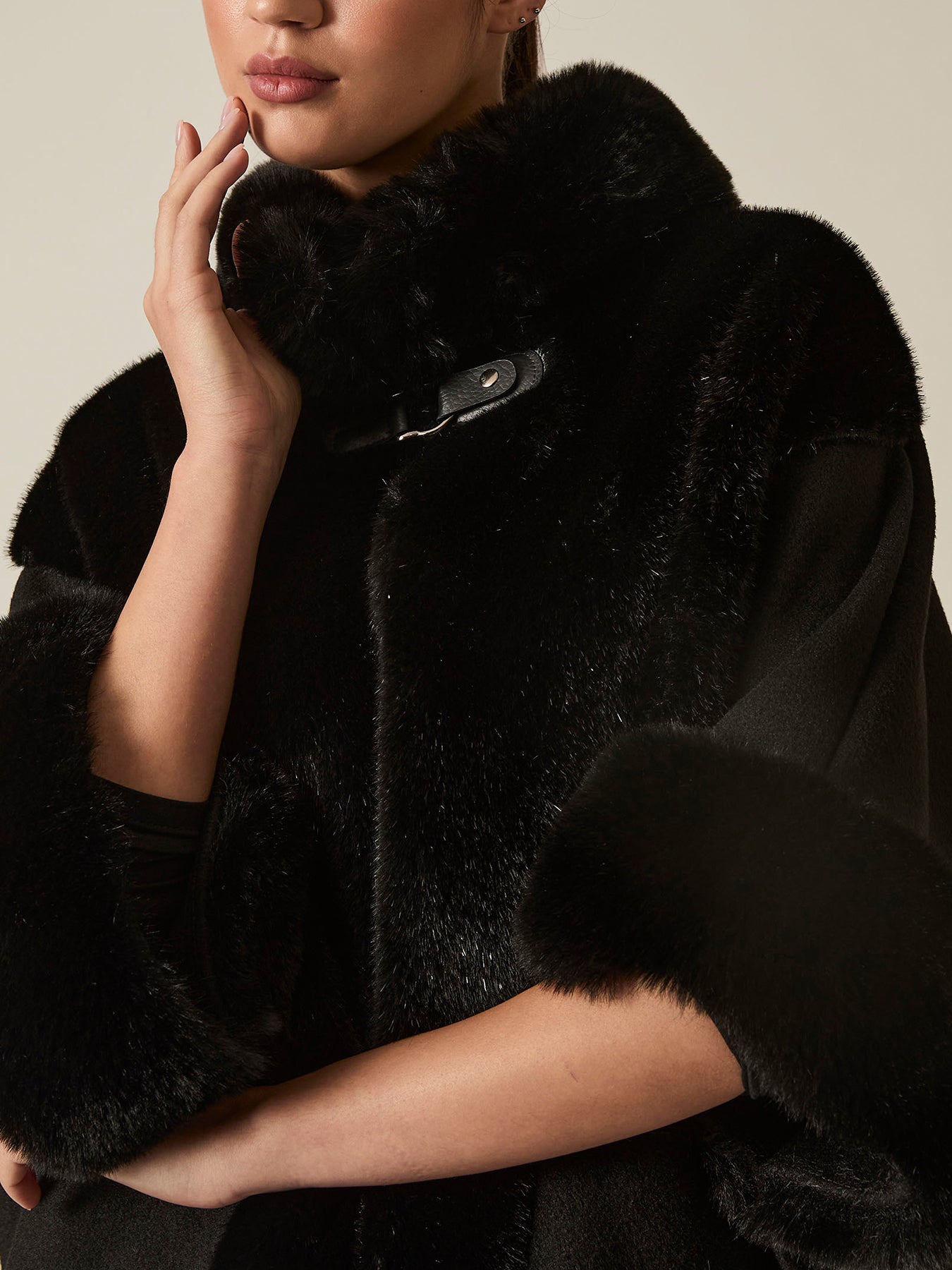 Faux Fur Cape Black