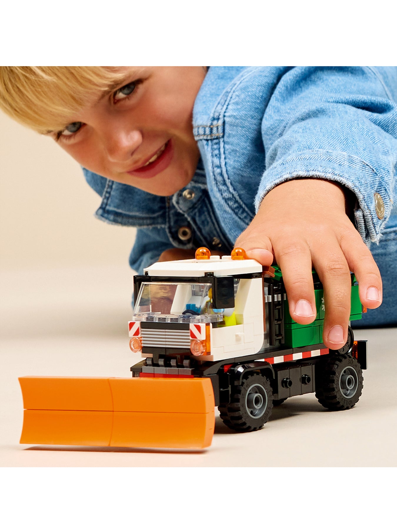City Snowplow Vehicle Set 60490