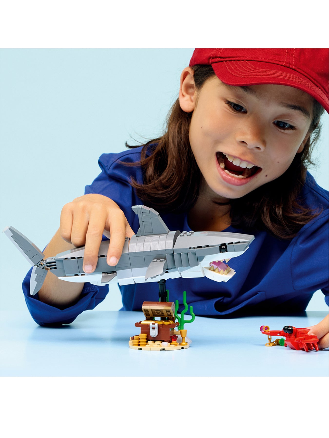 Creator Fierce Shark with Treasure Chest Set 31381