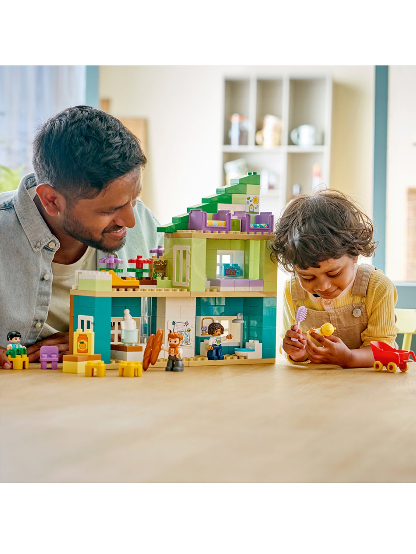 Creator 3-in-1 Modern Family House Set 10470