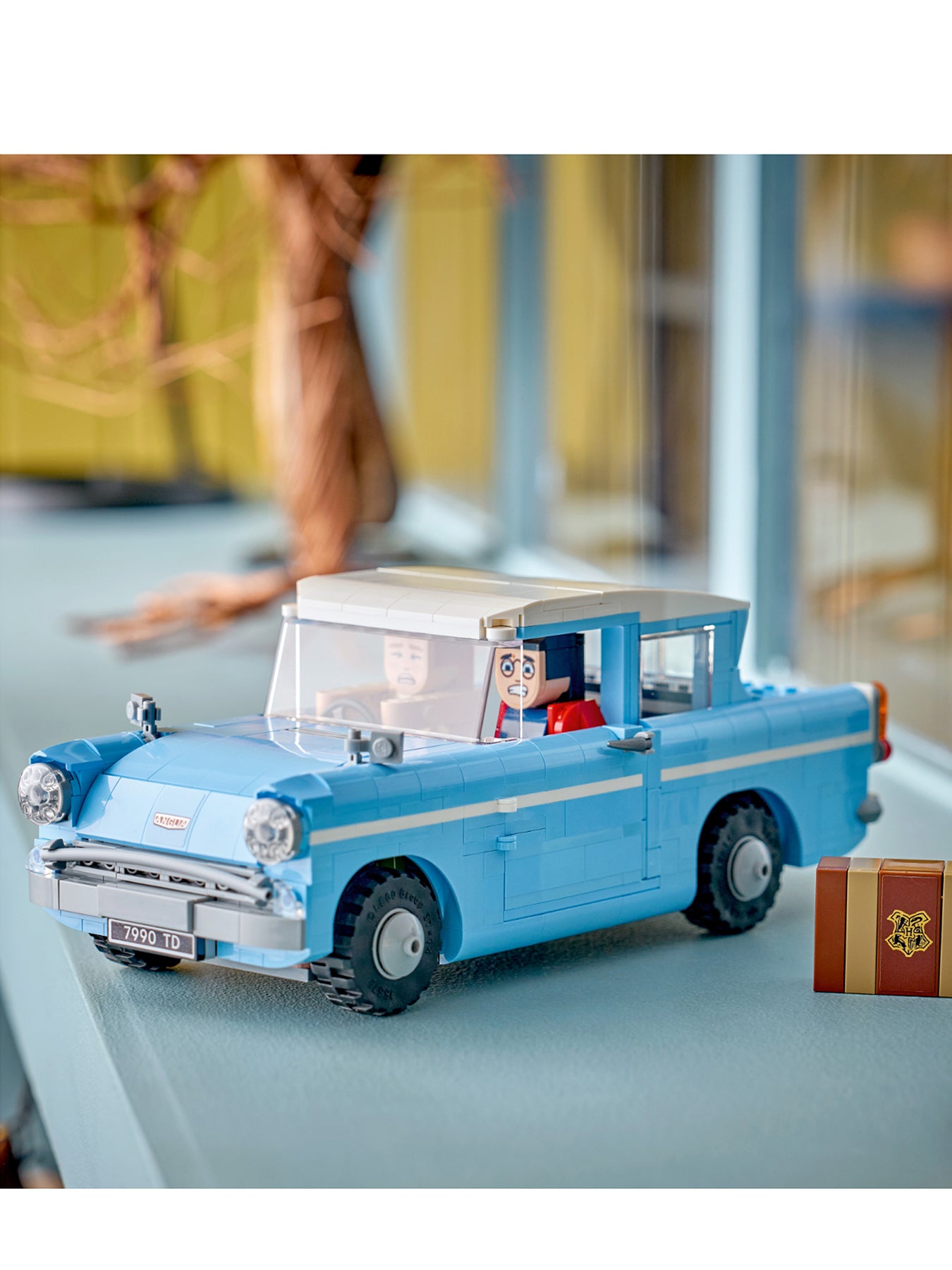 Harry Potter Enchanted Flying Ford Anglia Set 76470