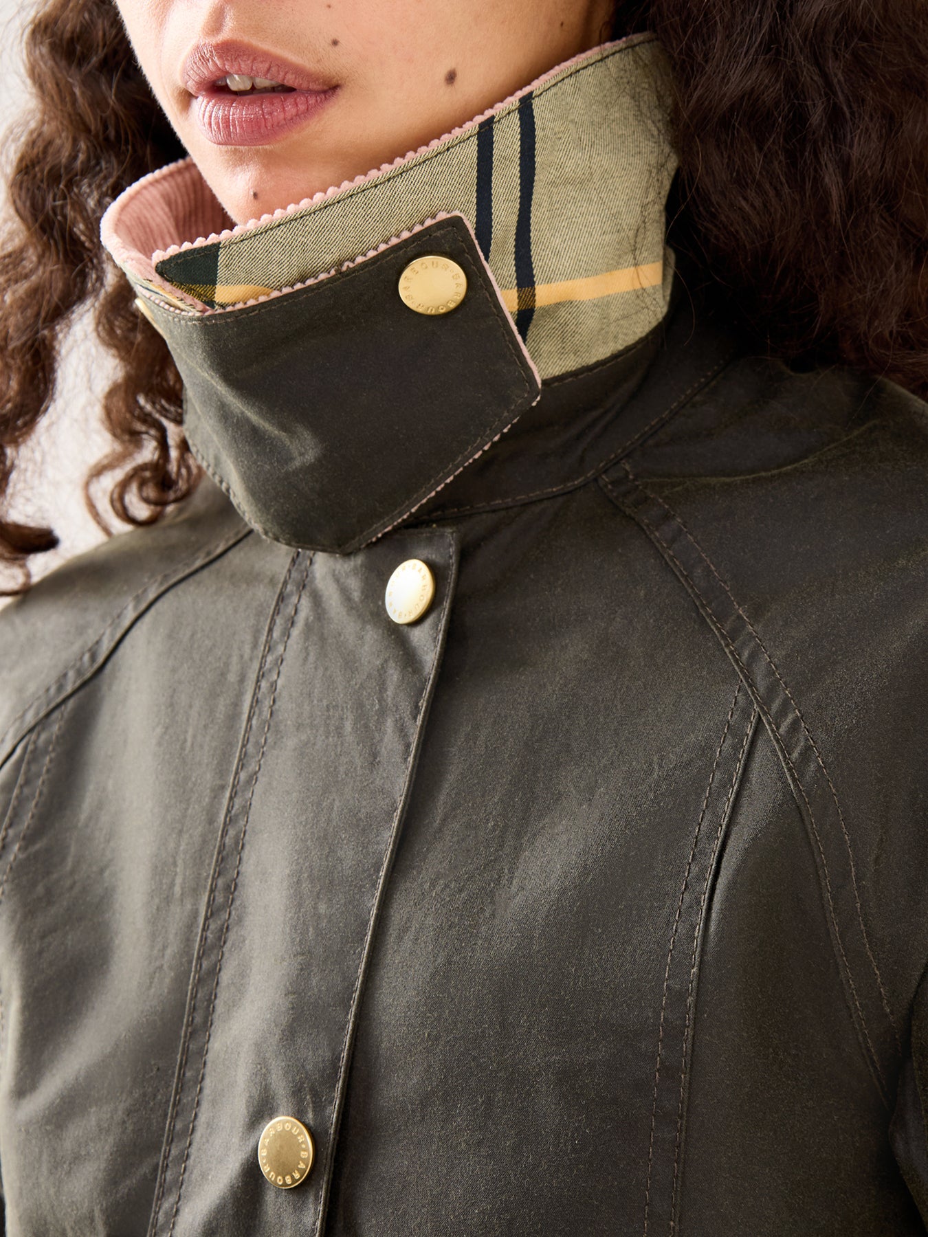 Cropped Beadnell Wax Jacket Olive Green