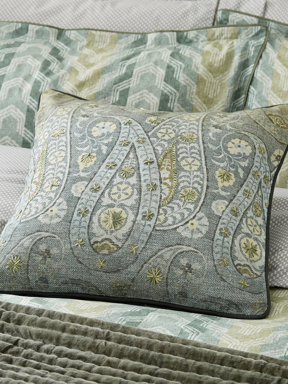 Reya Standard Pillowcase Pair Green