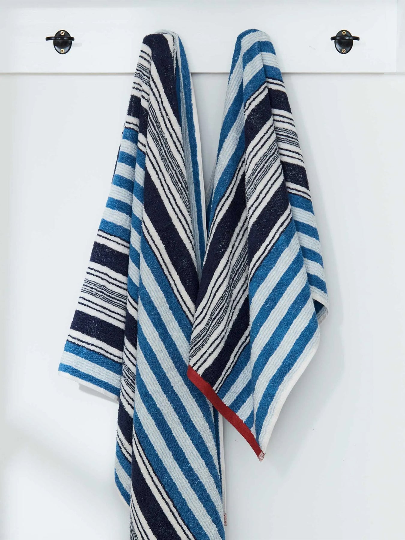 Beach House Stripe Bath Towel Blue & Red