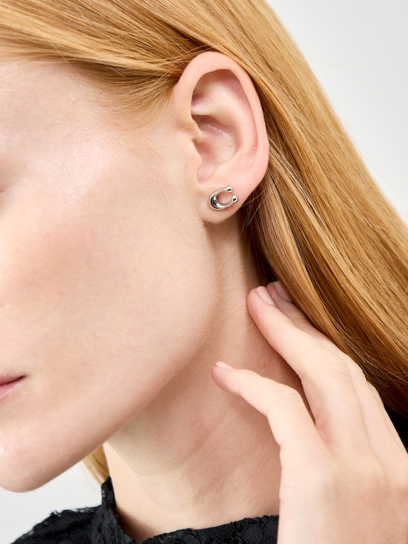 Bubble C Stud Earrings Silver