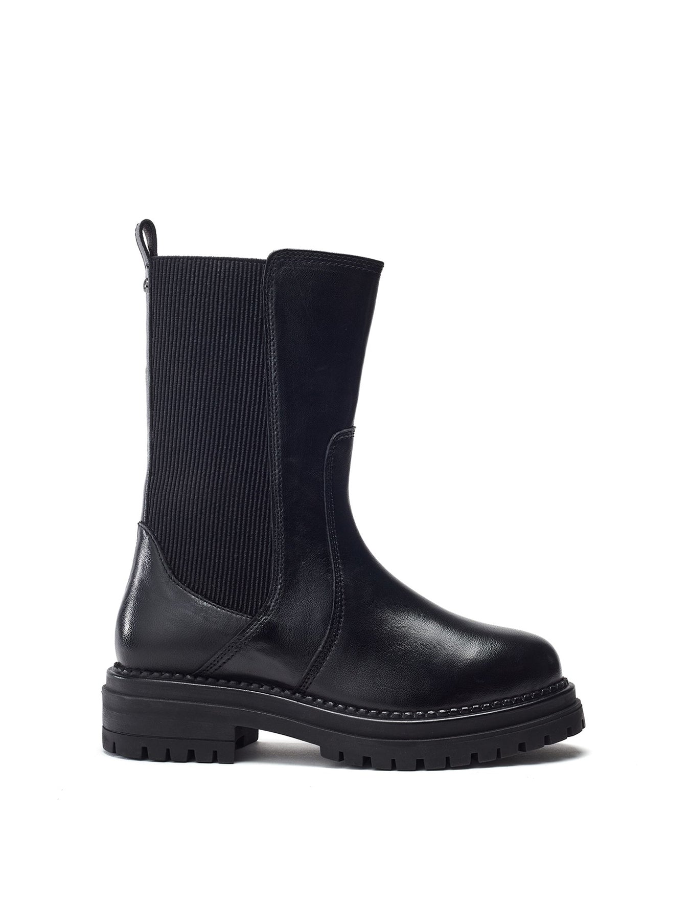 Oyari Classic Ankle Boots Black