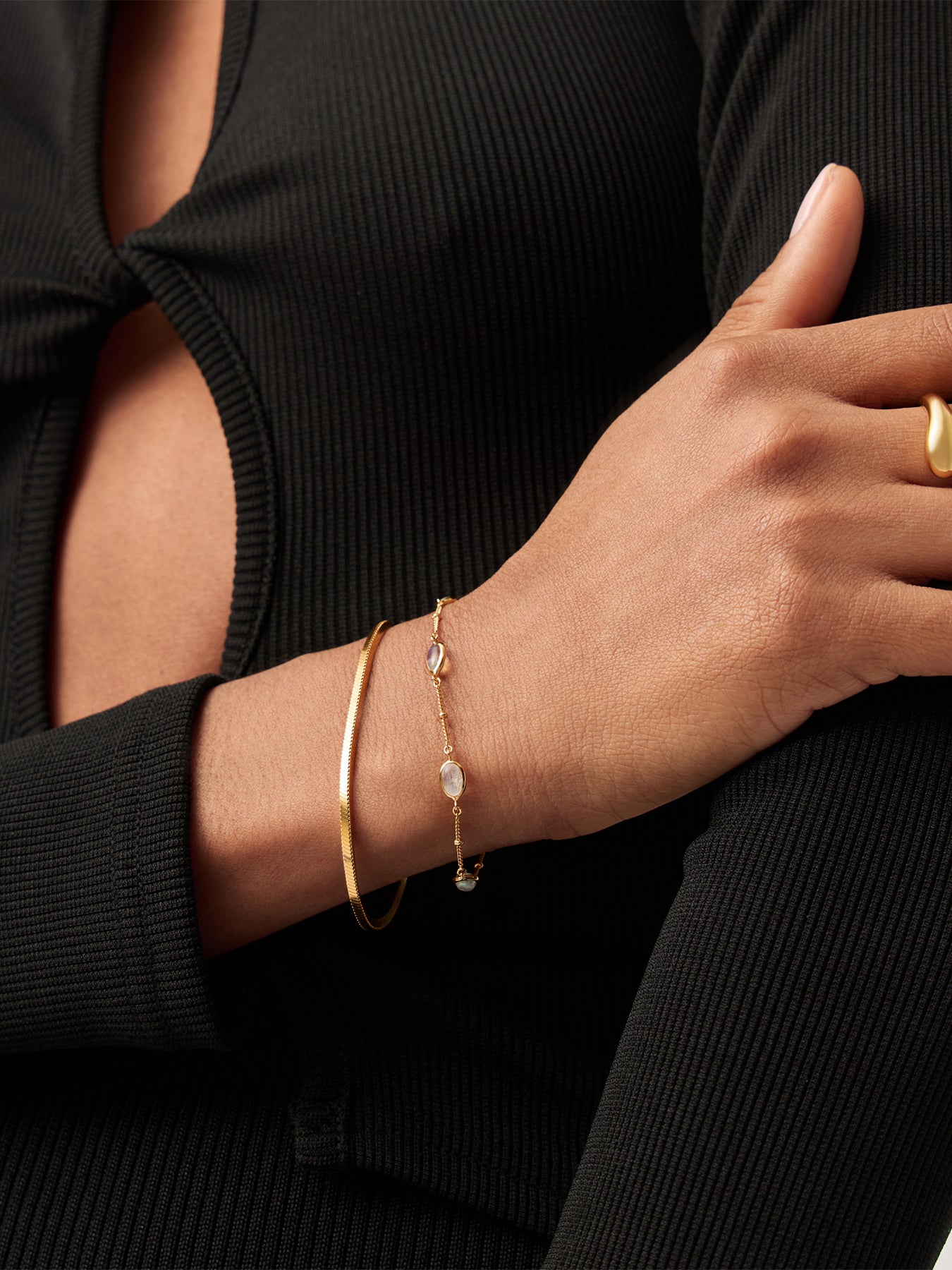 Rainbow Moonstone Bracelet Gold