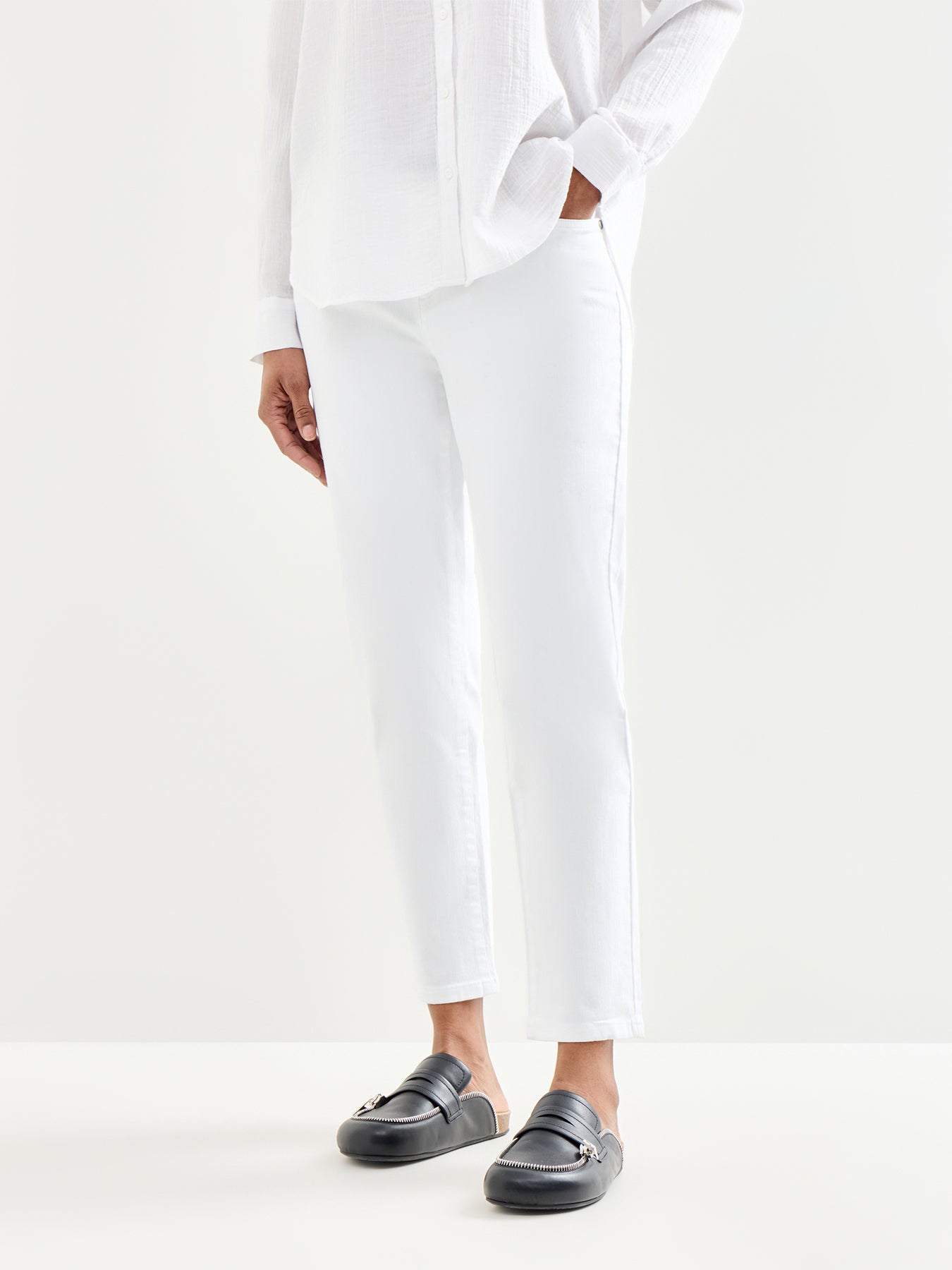 High Waisted Slim Ankle Pant White