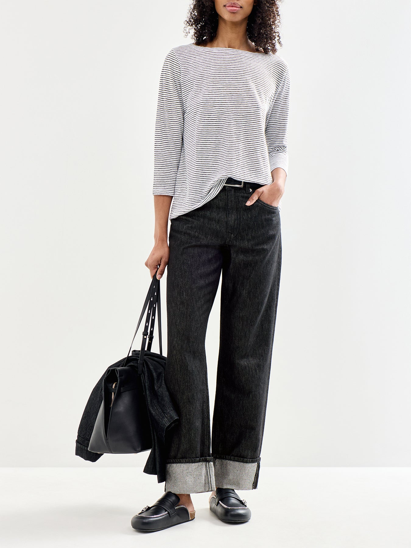 Bateau Neck Slim Top White Black